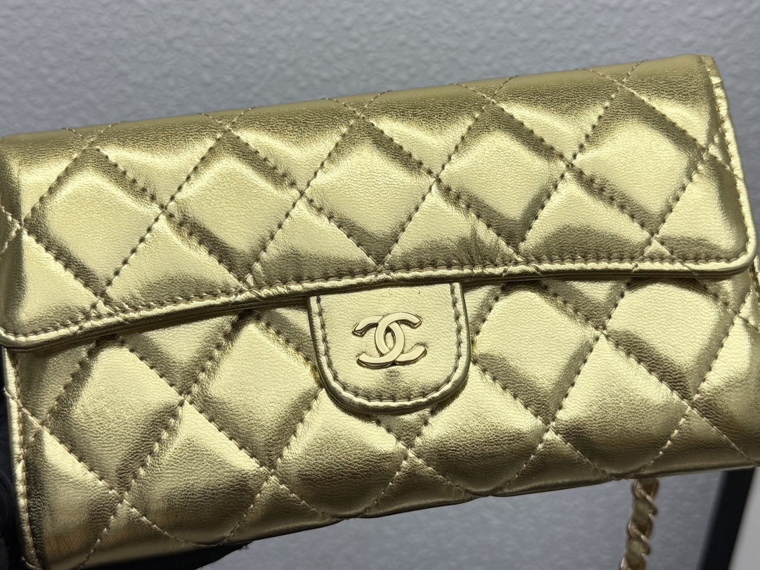 CHANEL 经典CF長款チェーンショルダーバッグ - スタイリッシュな格子模様と大容量