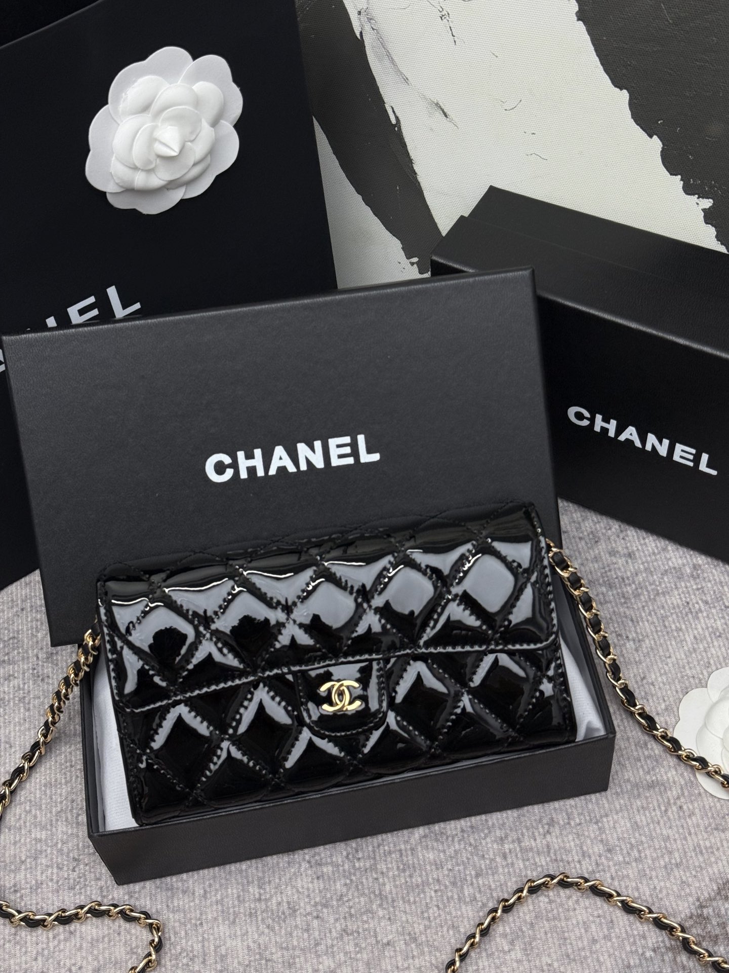 CHANEL 经典CF长款链条挎包 - スタイリッシュな格子デザインと大容量