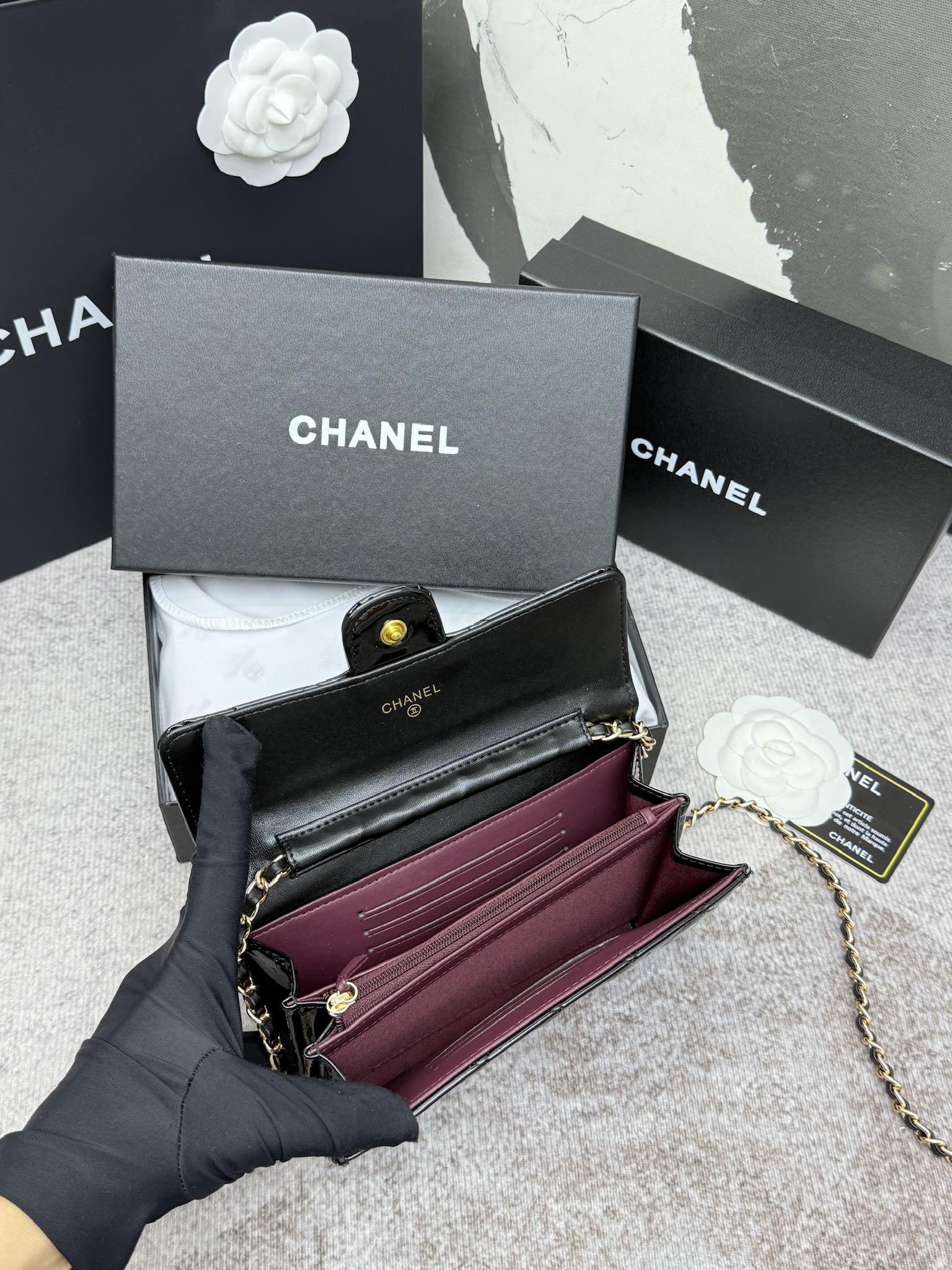 CHANEL 经典CF长款链条挎包 - スタイリッシュな格子デザインと大容量