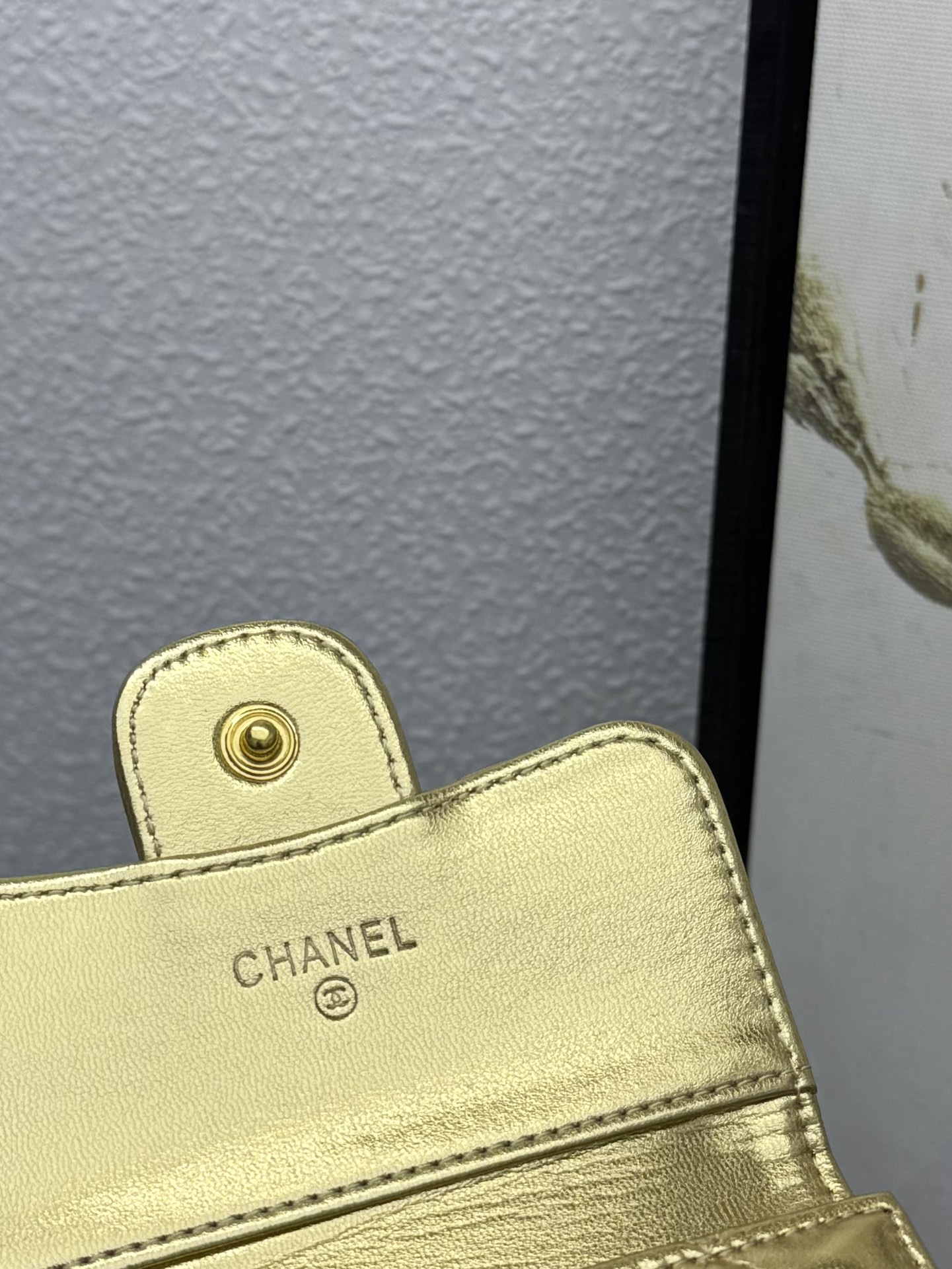 Chanel牛皮CF短三折財布 - 6カードポケット＆コインポーチ付き