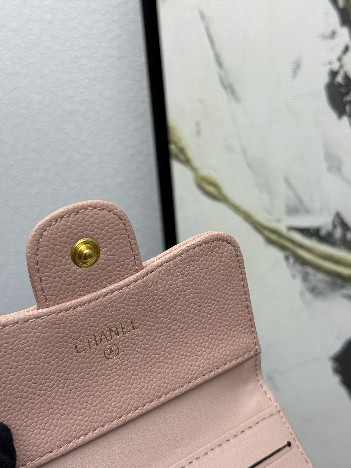 CHANEL牛皮製CF短三折財布 - 6つのカードポケットと便利な小銭入れ付き