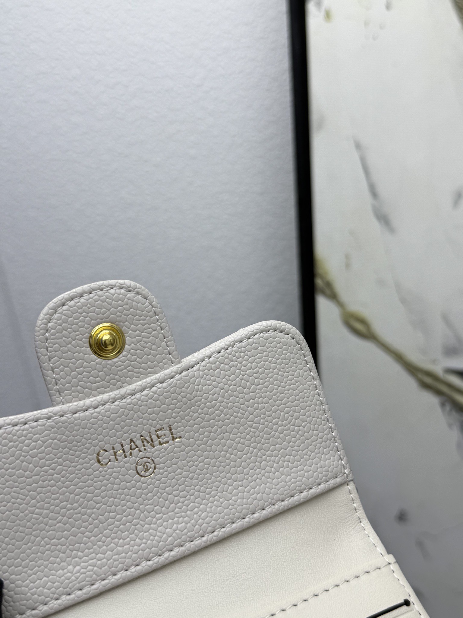 CHANEL牛皮製CF短三折財布 - 6カードポケット・小銭入れ付き
