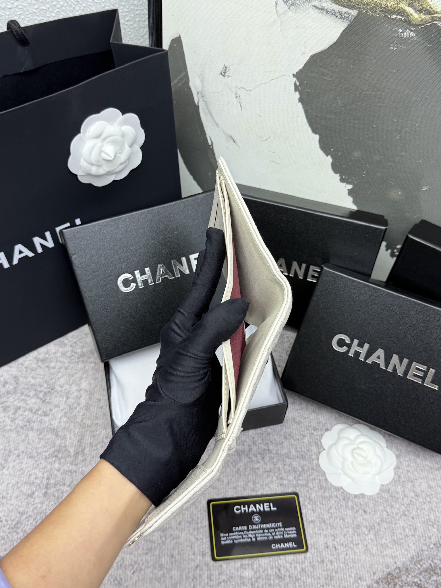 CHANEL牛皮製CF短三折財布 - 6カードポケット・小銭入れ付き
