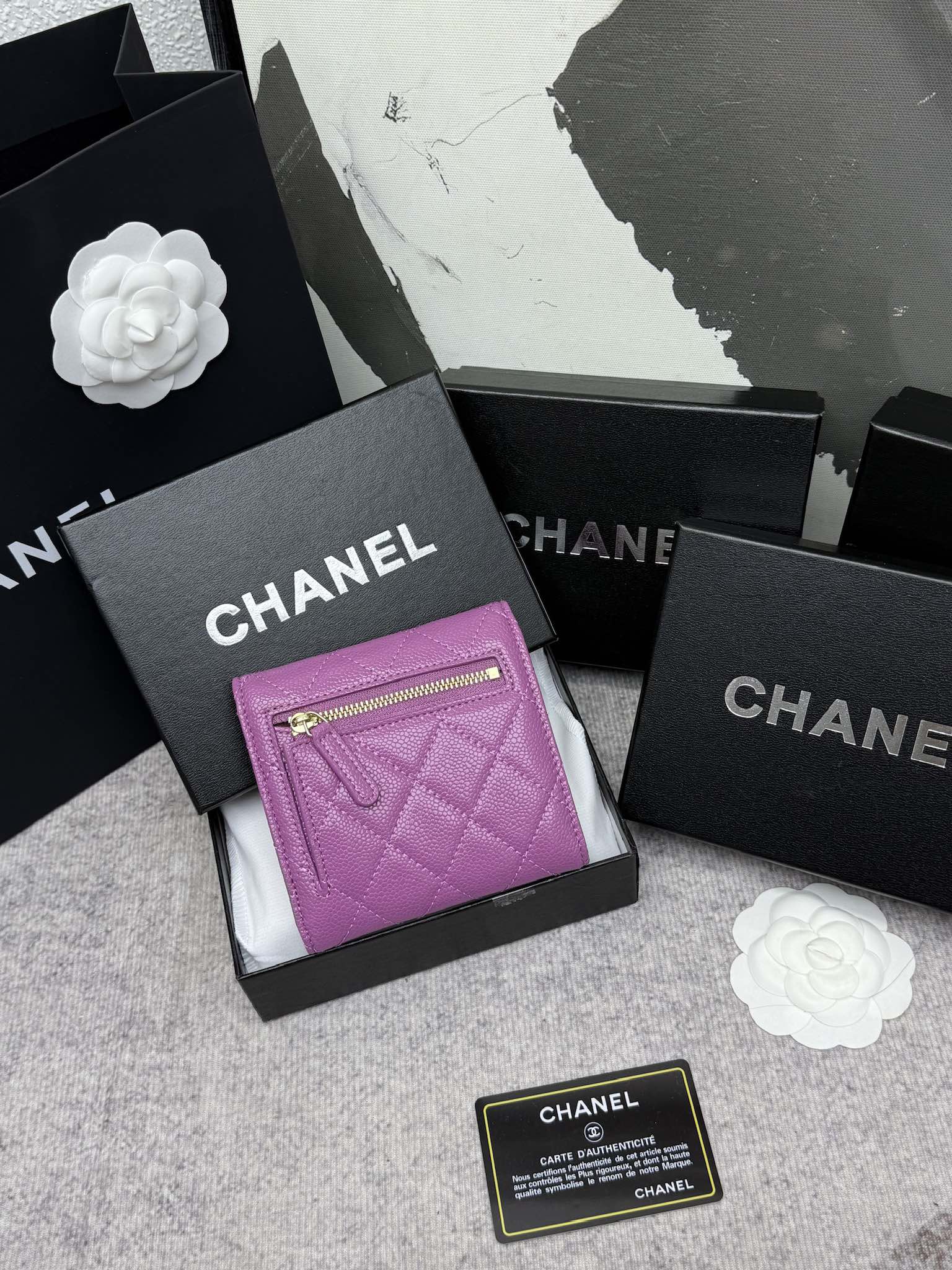 CHANEL牛皮CF短三折財布 - 6カードポケット＆小銭入れ付き