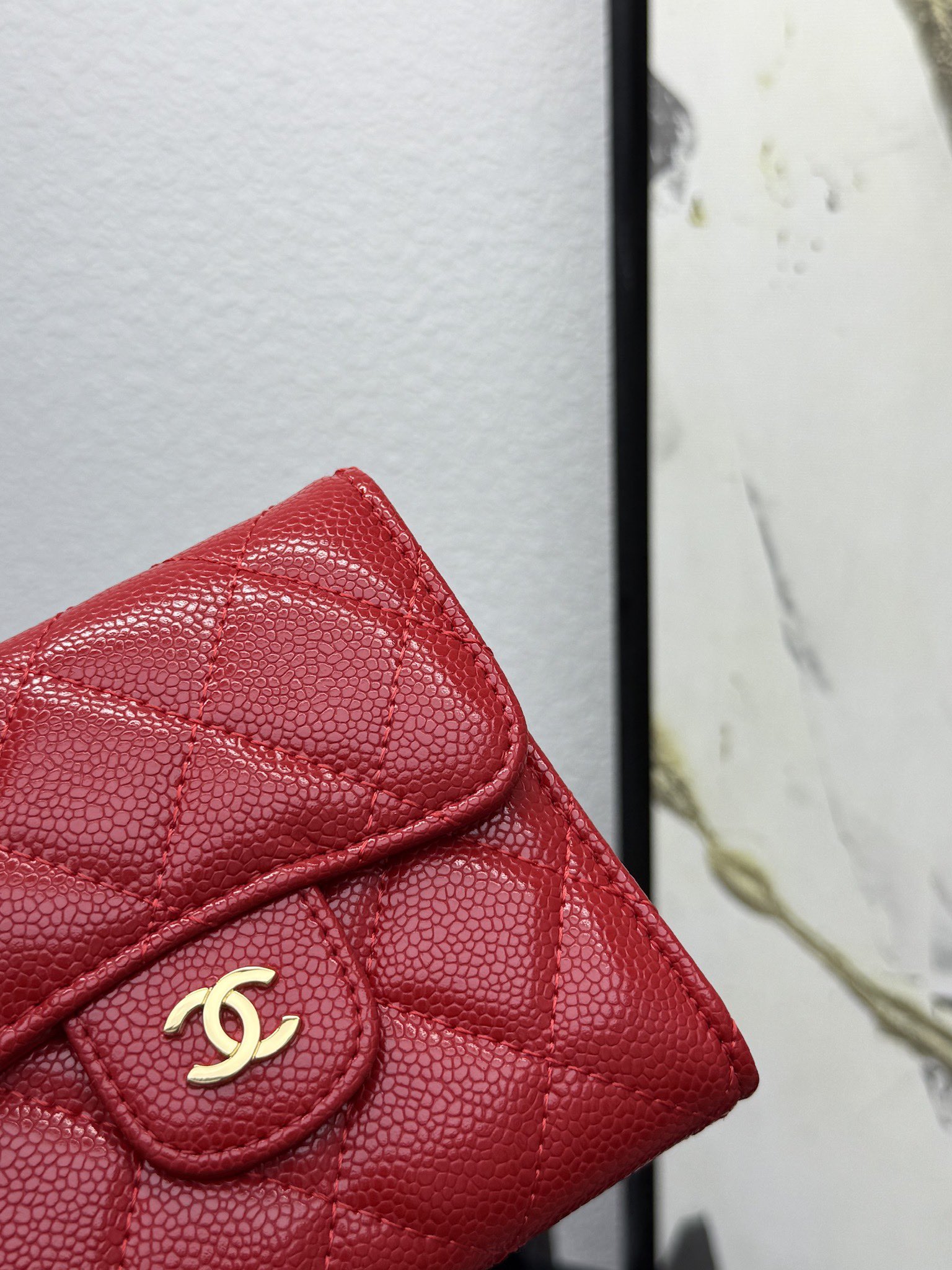 CHANEL牛皮製CF短三折財布 - カード収納6個＆小銭入れ付き