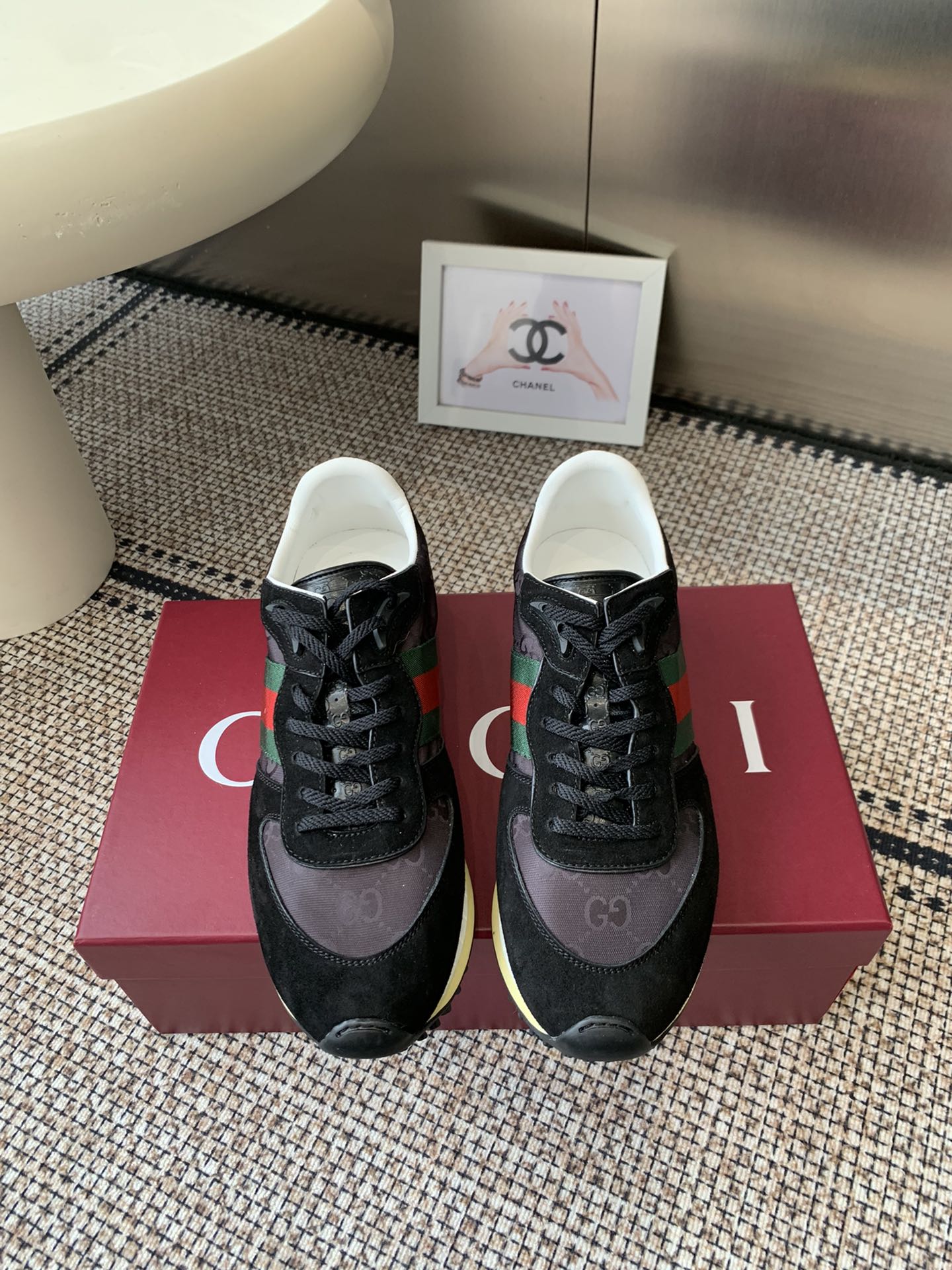 NO:511900,Gucci 2025 new Re-Motion series sports shoes Forrest Gump shoes men's style This sneaker is removable and adjustable ankle strap, adding dynamic items to the 2025 spring and summer series. The light and flexible outsole has been specially treated and is full of a rich retro style. Custom imported top layer cowhide fabric. Original custom-made breathable net. Original open mold tpu outsole. Sole thickness 3.5cm. Size 39-44 (45.46. Customized non-return and exchange), casual shoes/sports shoes, gucci, sneakers, cowhide19860909Gucci 2025 新款Re-Motion系列 运动鞋 阿甘鞋 男款 这款运动鞋 可拆卸可调节踝部绑带 为2025春夏系列再添动感单品 轻盈且灵活的外底经过特殊处理 洋溢着浓郁的复古风情 定制进口头层牛皮面料 原版定制透气网里 原版开模tpu大底 底厚3.5cm 码数39-44（45.46 定做不退换）,休闲鞋/运动鞋,gucci,sneakers,cowhide,Women's Shoes