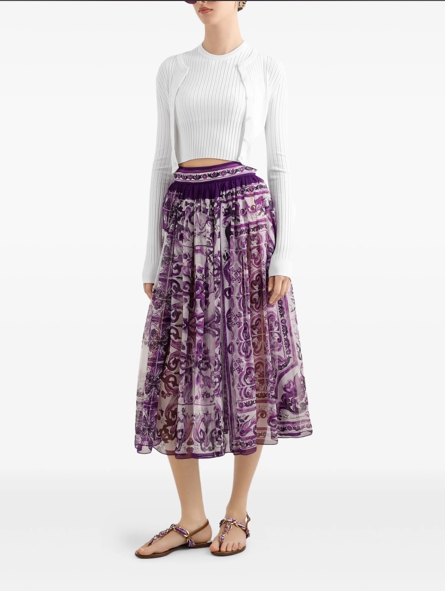 “Versatile Female Outfit: P1633 with Puritanium Swirl Lined Half-Skirts” - 图片 4