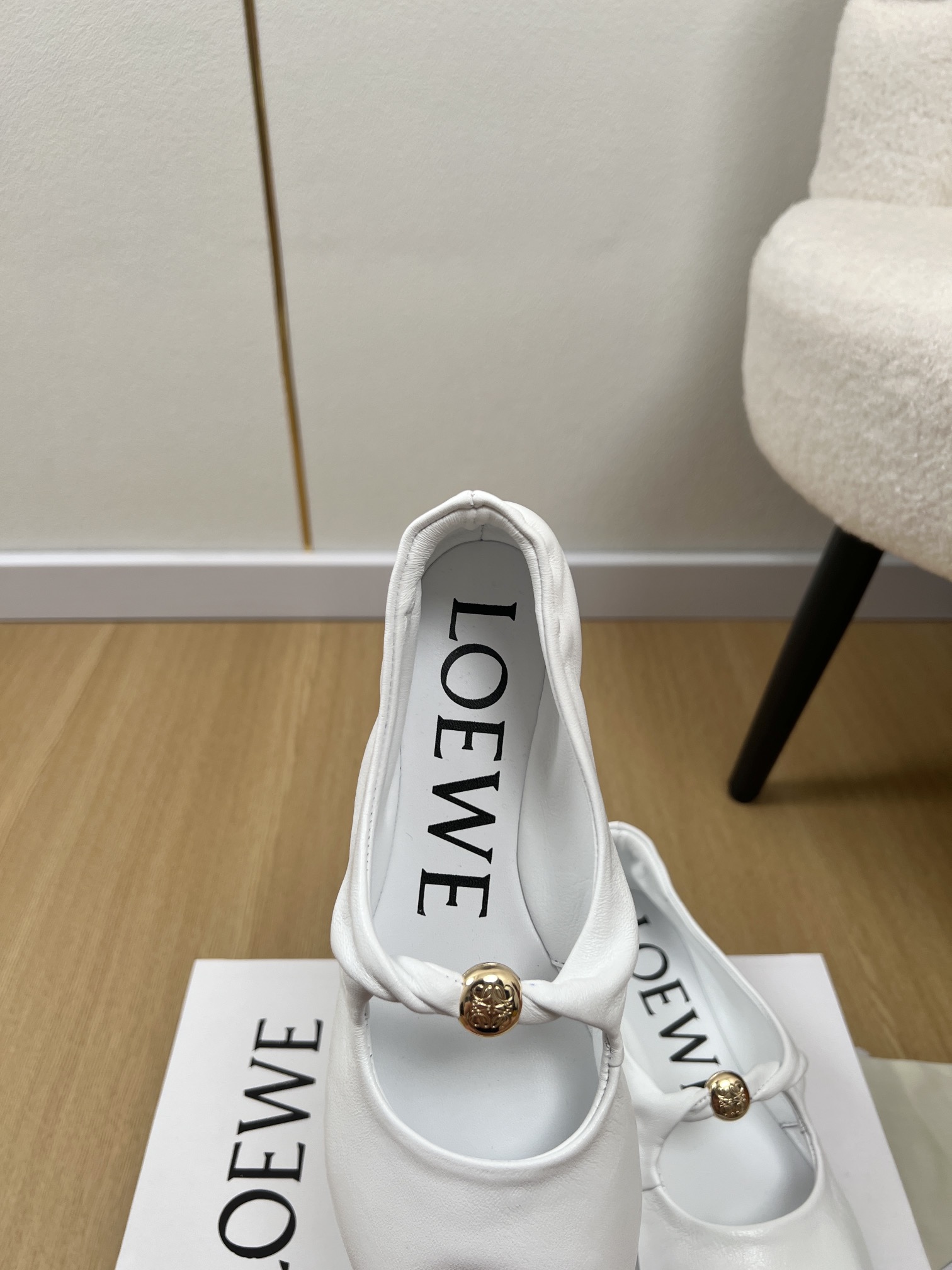Luxurious Sheep Skin Shoes with Open Bottom for Summer 2025: Coder’s Choice at $650 - 图片 7