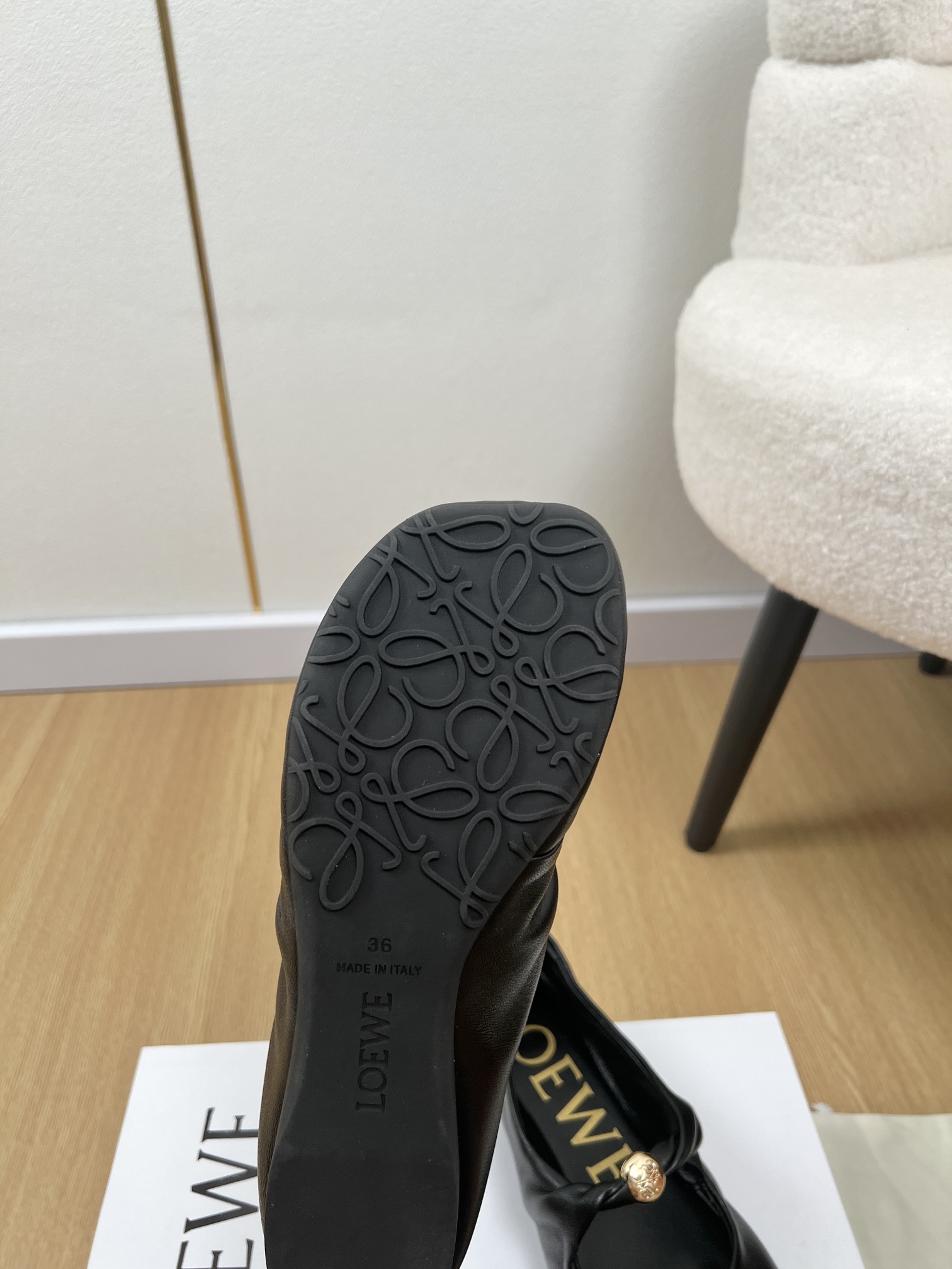 “2025 Summer Collection: Sheepskin Shoes with Zilong Bottom, 40 Coders, Plant Price 650” - 图片 9