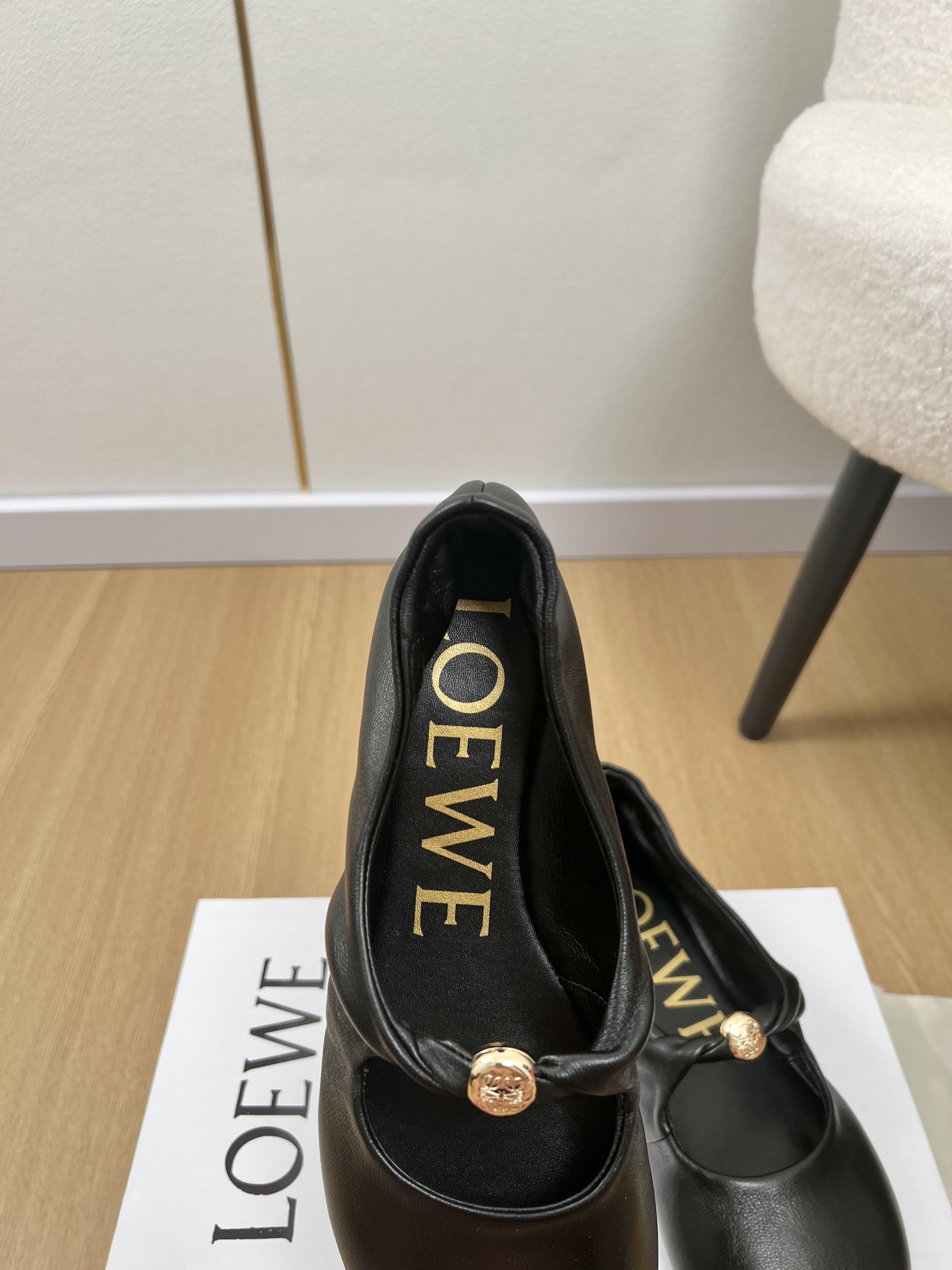 “2025 Summer Collection: Sheepskin Shoes with Zilong Bottom, 40 Coders, Plant Price 650” - 图片 7