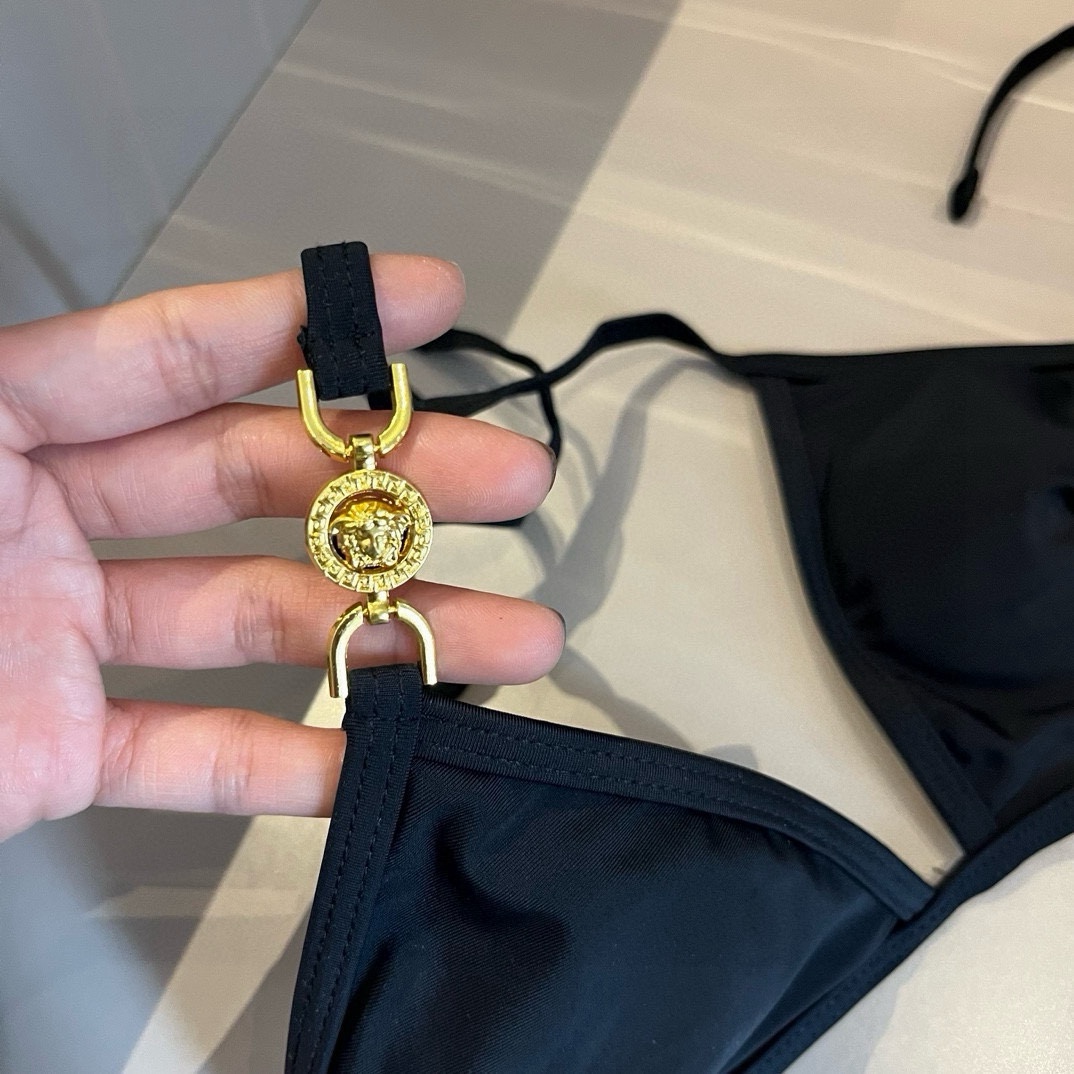 。
范思哲官方新款泳衣比基尼👙，高端定制，S M L XL