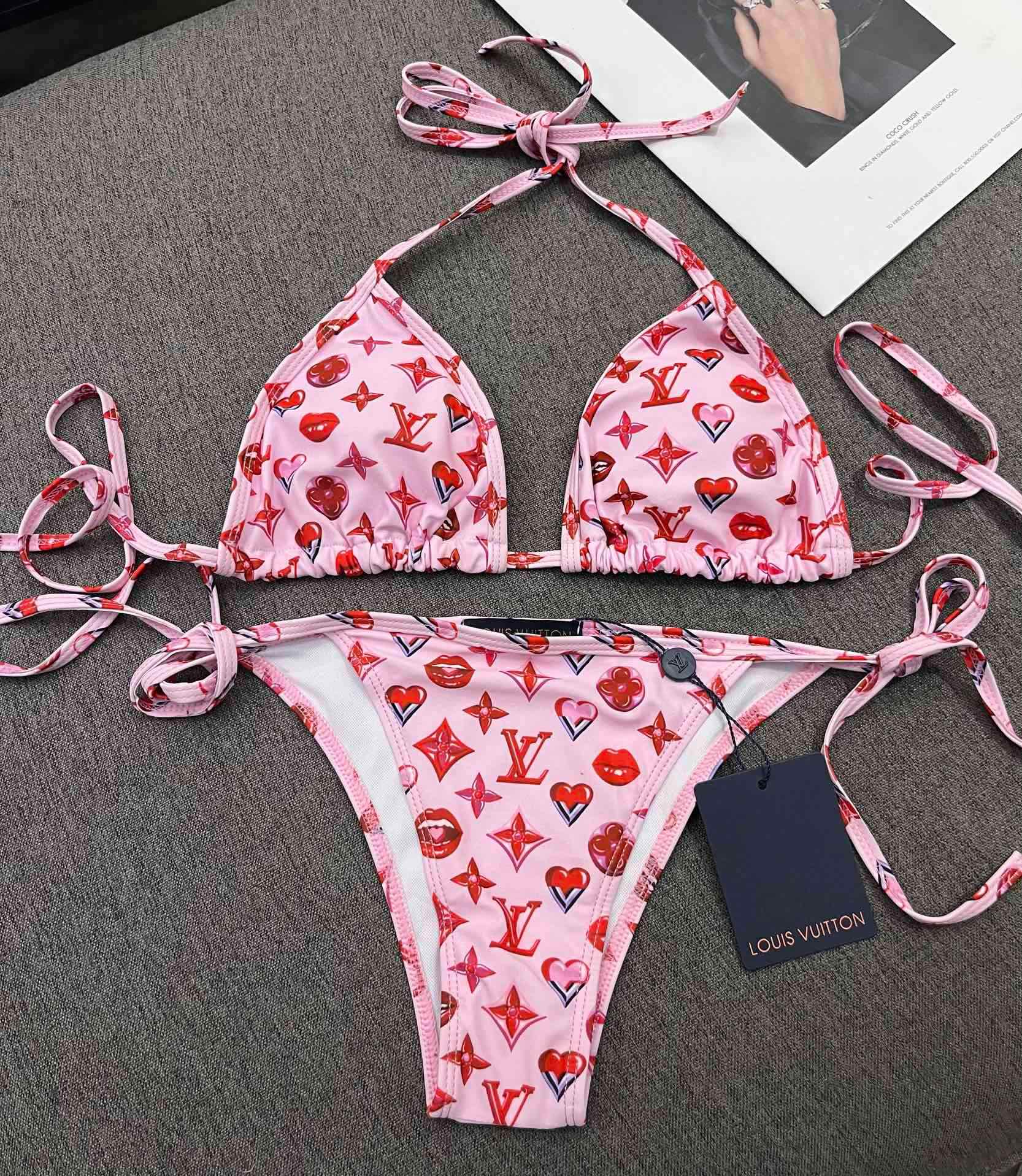  🆕
LV路易威登 比基尼👙 上身超级棒！同步各大专柜发售，自然而然呈现时尚感！十分减龄，具有年轻活力。