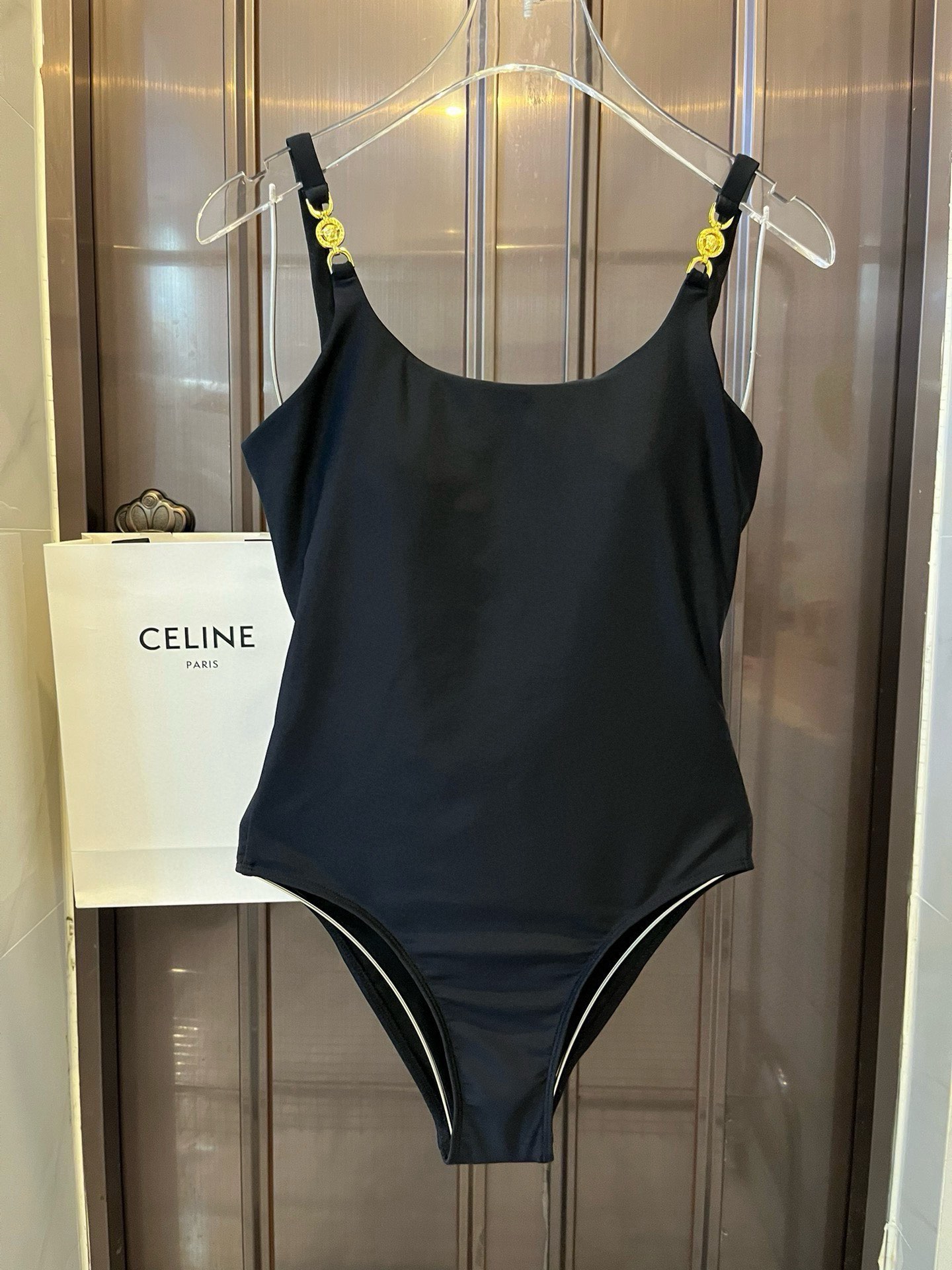 。
范思哲官方新款泳衣比基尼👙，高端定制，S M L XL