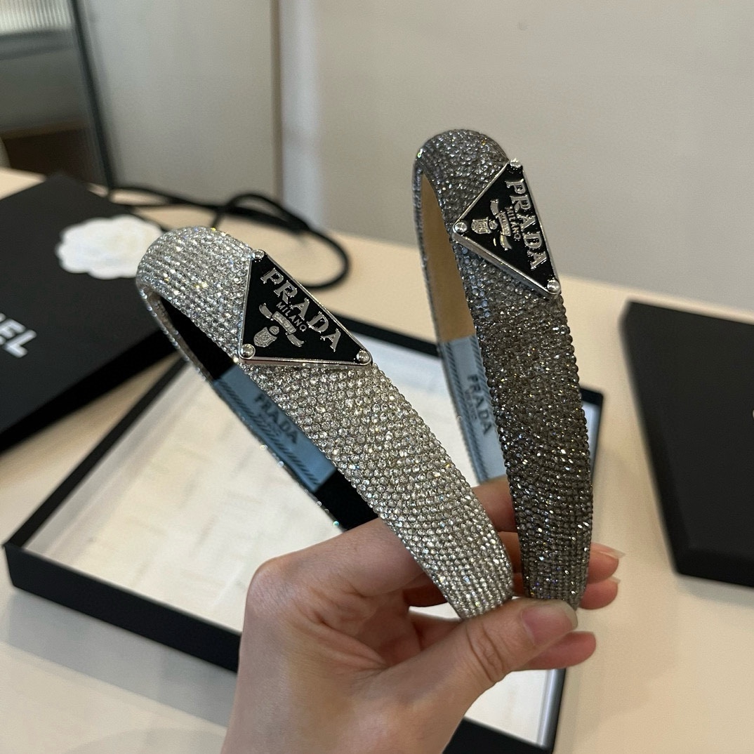 🆕
PRADA普拉达发箍