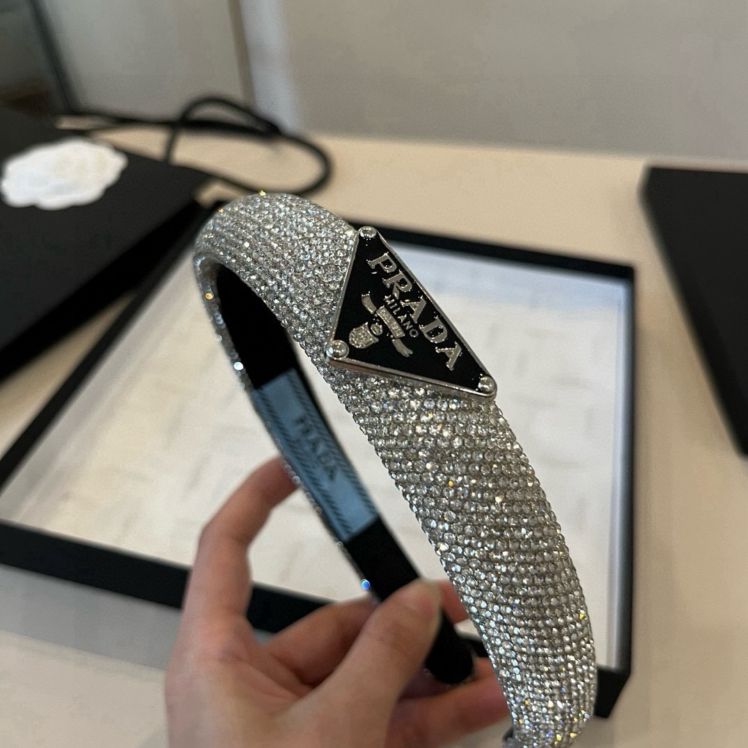 🆕
PRADA普拉达发箍