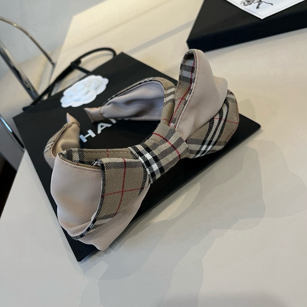 🆕

Burberry巴宝莉新款发箍