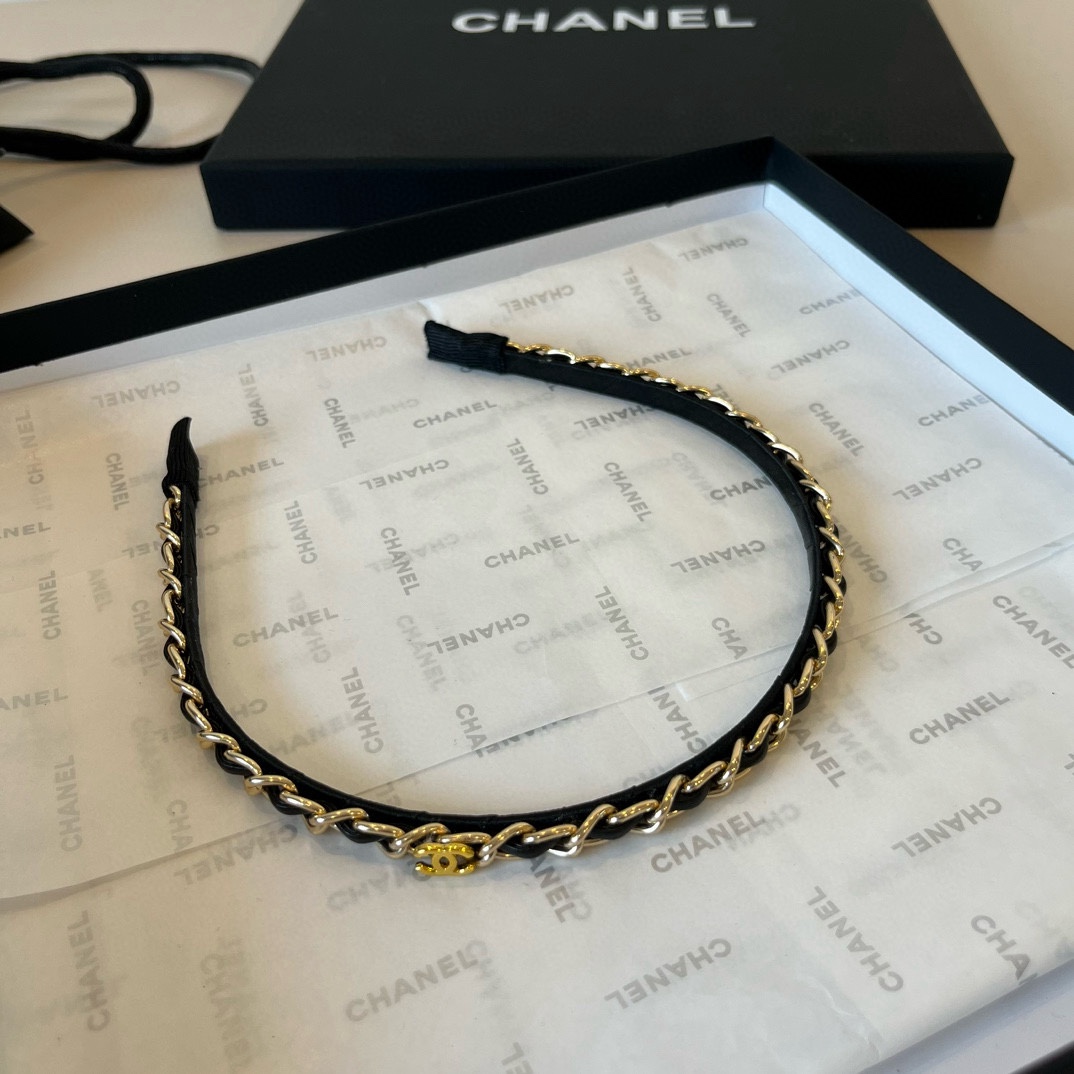 🆕

Chanel香奈儿穿皮链条发箍 头箍