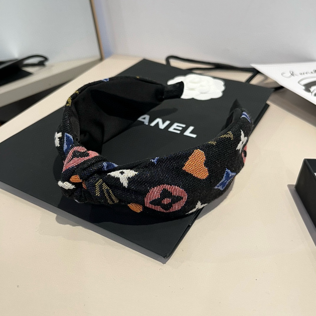 🆕

Lv新款发箍，七彩老花