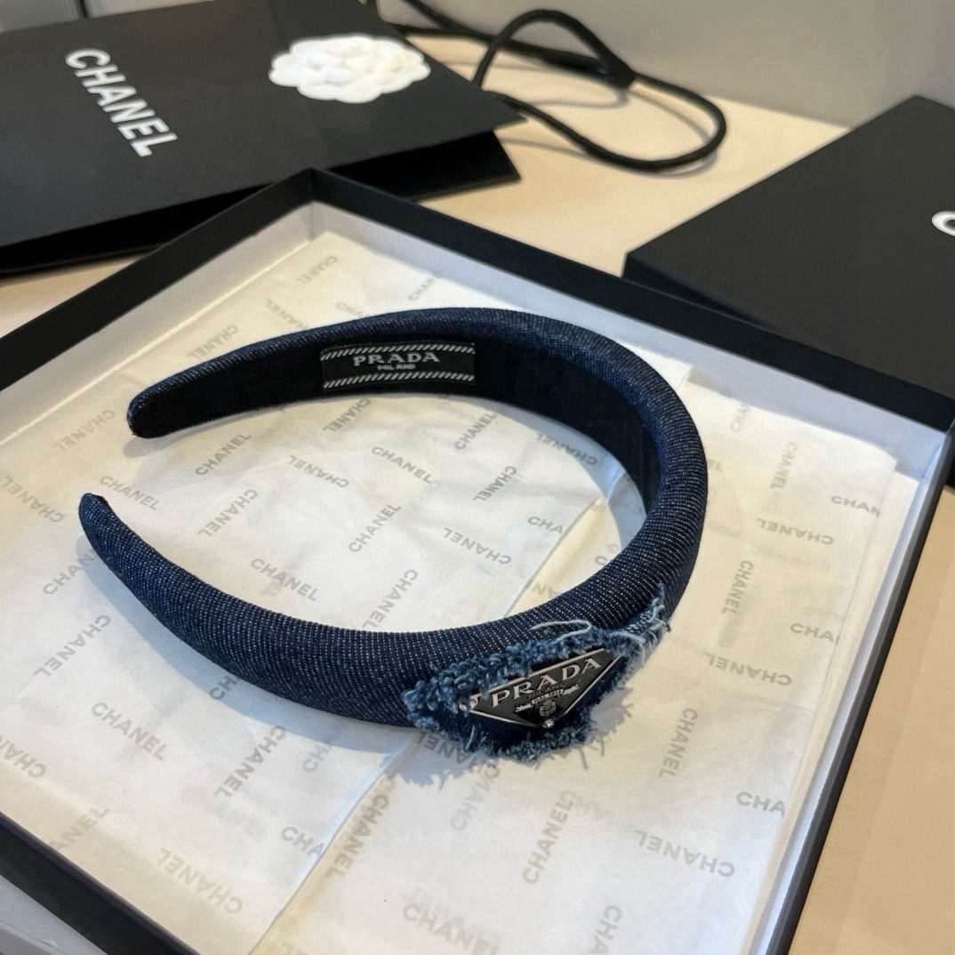 🆕
PRADA普拉达发箍