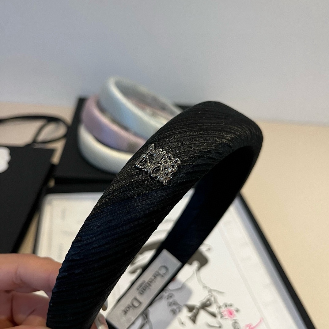 🆕
Dior迪奥新款发箍