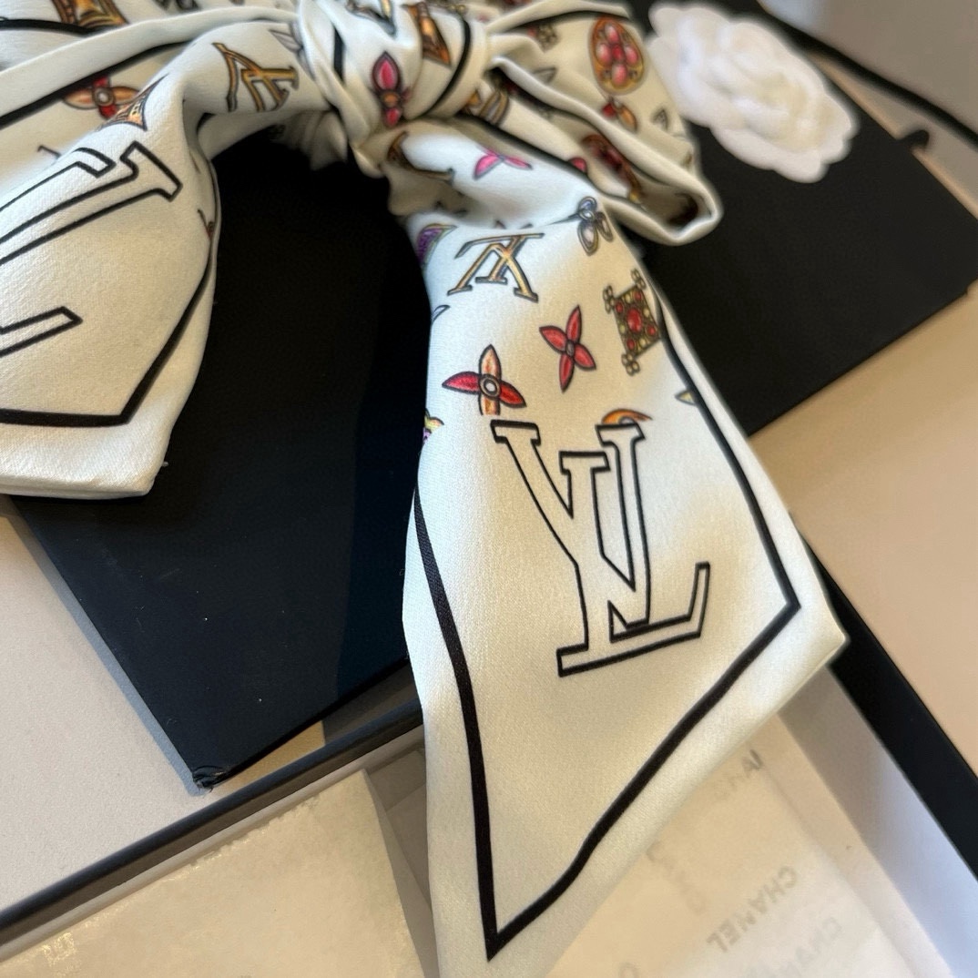 🆕

LV蝴蝶结发圈