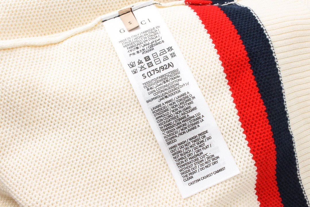 古驰/Gucci 夏季新款 胸前互扣式小双G针织翻领短袖polo衫象牙白-Chinese UA Cheap High Quatity Brand Clothes Bags handbags Sneakers wholesale wholesaler seller from China Factory suppliers Fashion Clothing Shoes best Quality Beautiful Price 古驰/Gucci 夏季新款 胸前互扣式小双G针织翻领短袖polo衫象牙白