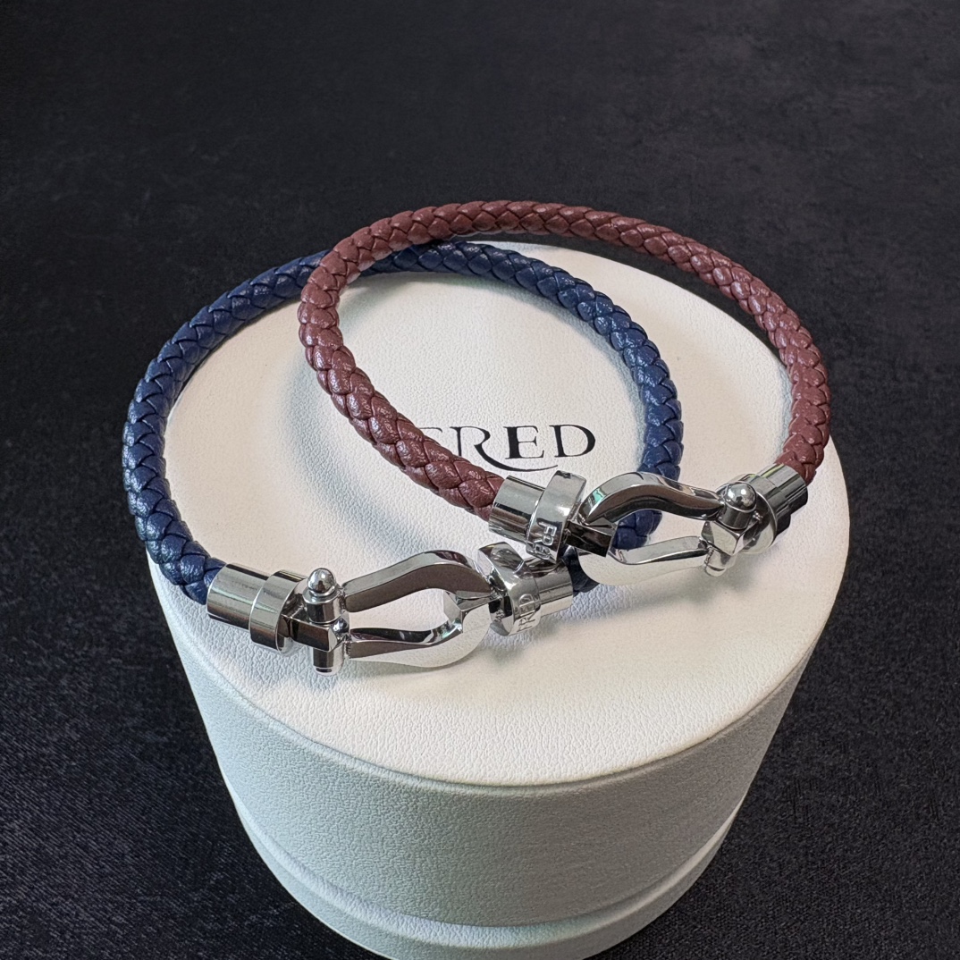 High-end Custom Silver Leather Bracelets by Fred Freder with Exclusive Logo Corset - 图片 8
