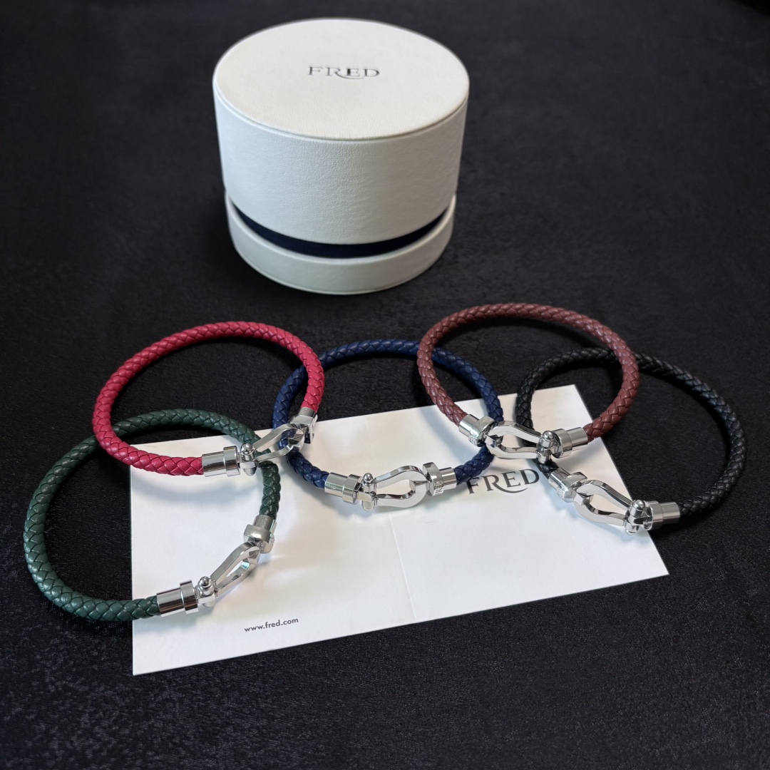 High-end Custom Silver Leather Bracelets by Fred Freder with Exclusive Logo Corset - 图片 3