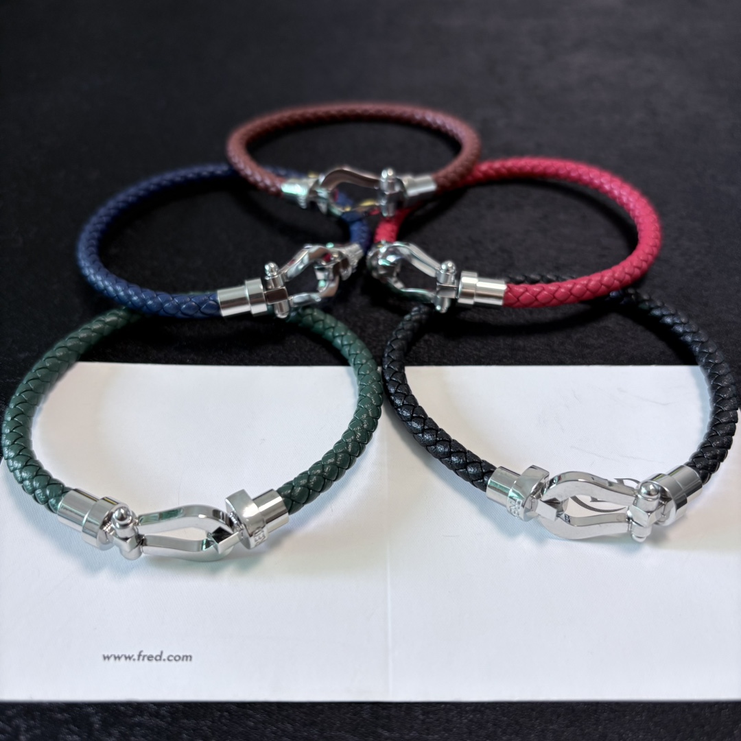 High-end Custom Silver Leather Bracelets by Fred Freder with Exclusive Logo Corset - 图片 9