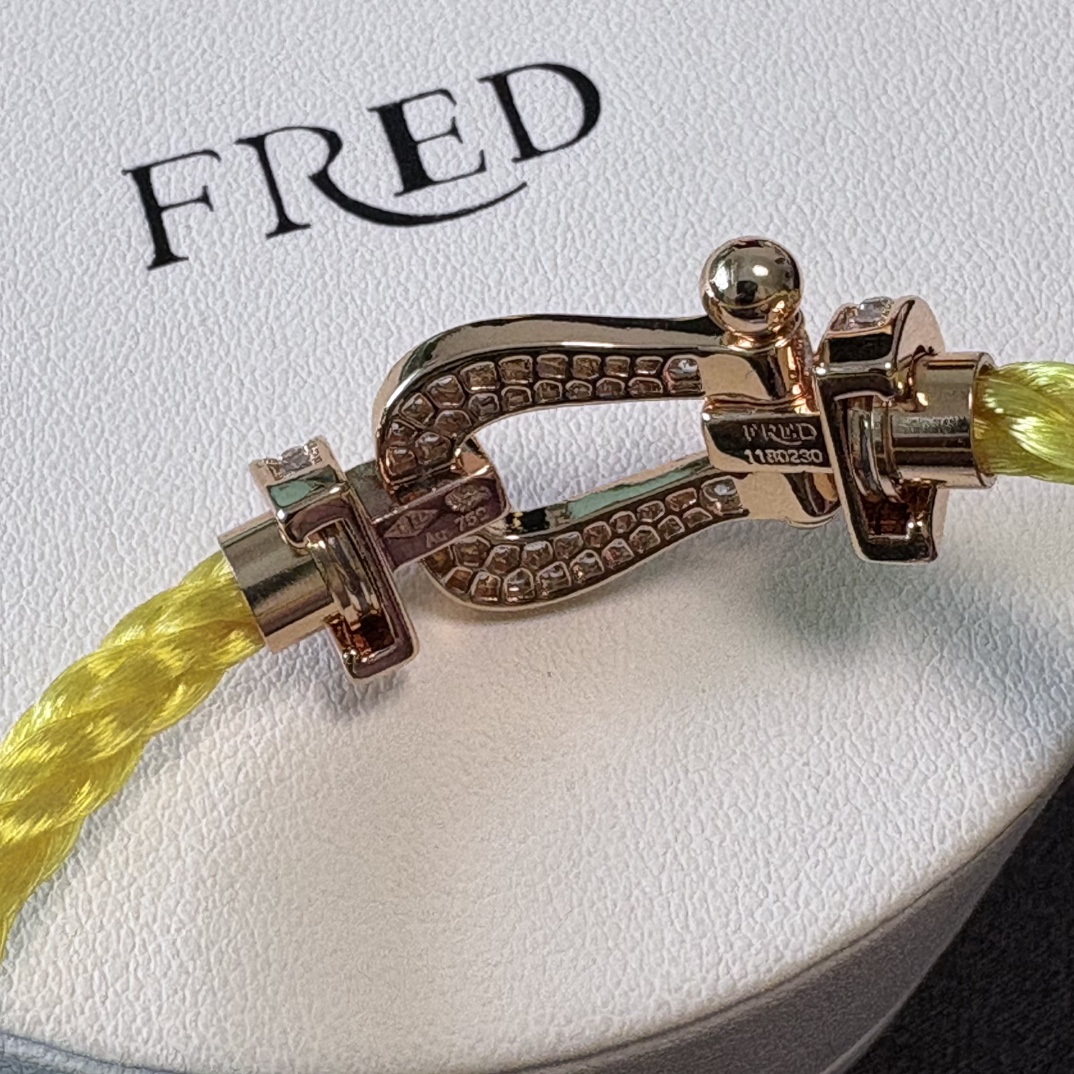 Fashionable High-End Bracelets with Drills and Gold Accents - 图片 5