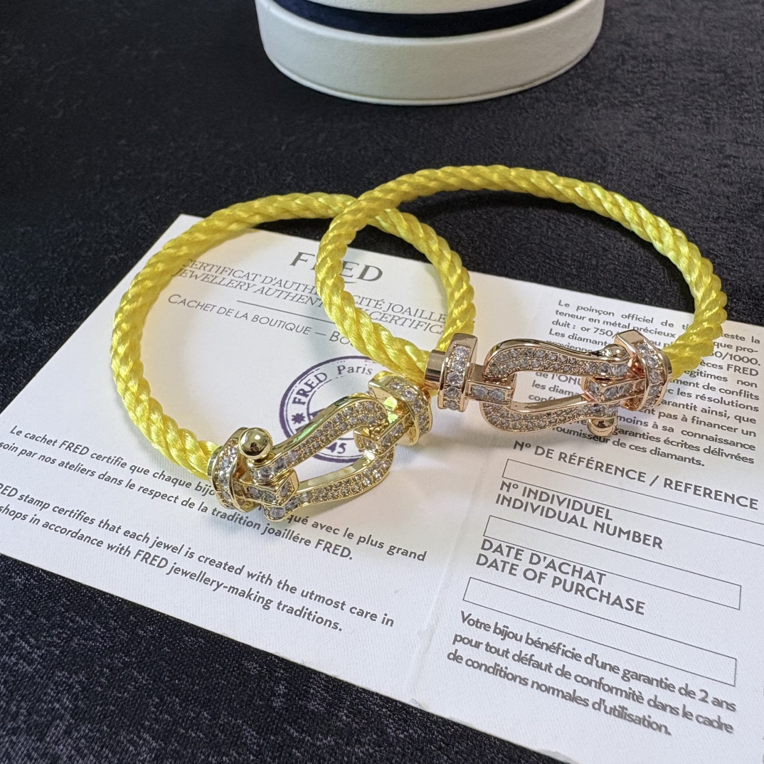 Fashionable High-End Bracelets with Drills and Gold Accents - 图片 6