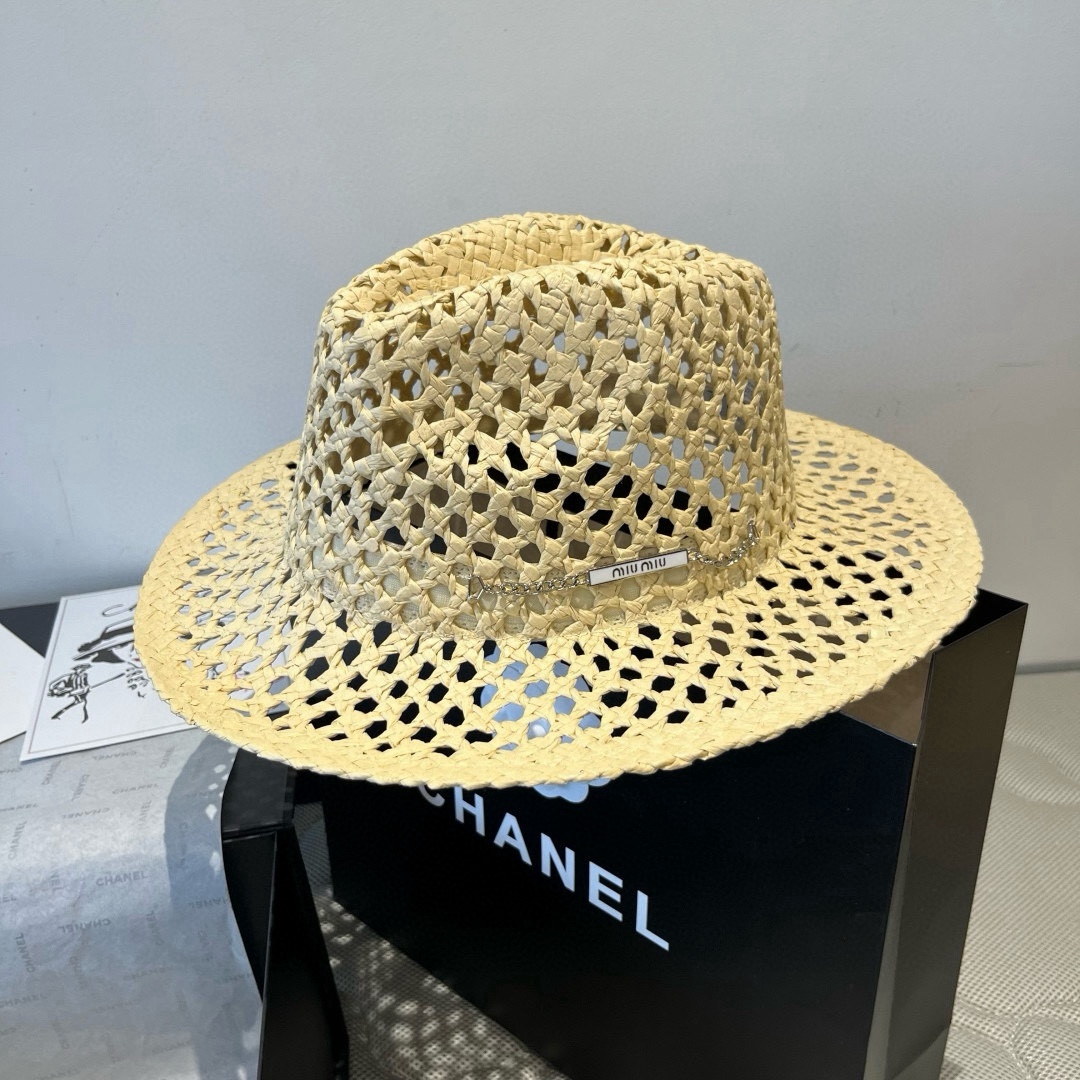 NO:355961,Miumiu Miu new top hat, hollow top hat, head circumference 57cm hat, straw hat, fisherman hat, baseball hat, hat, miumiu, espadrilles, hatsmiumiu缪缪新款礼帽,镂空礼帽,头围57cm帽子草帽渔夫帽棒球帽,帽子,miumiu,espadrilles,hats,hat
