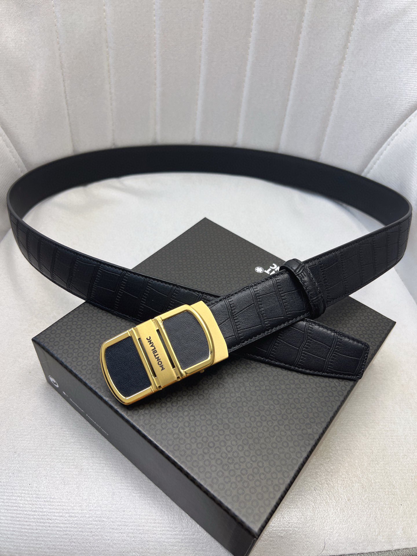 Italian Imported Cattle Belt with Automatic One-Headed Oxen-Skin Stripes - 图片 3