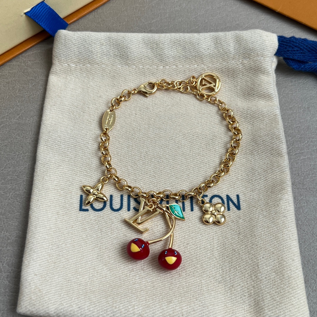 【】原单货 LV 手链🔹🔹Louis Vuitton 路易威登 🔹专柜一致材质 火爆款出货 设计独特 复