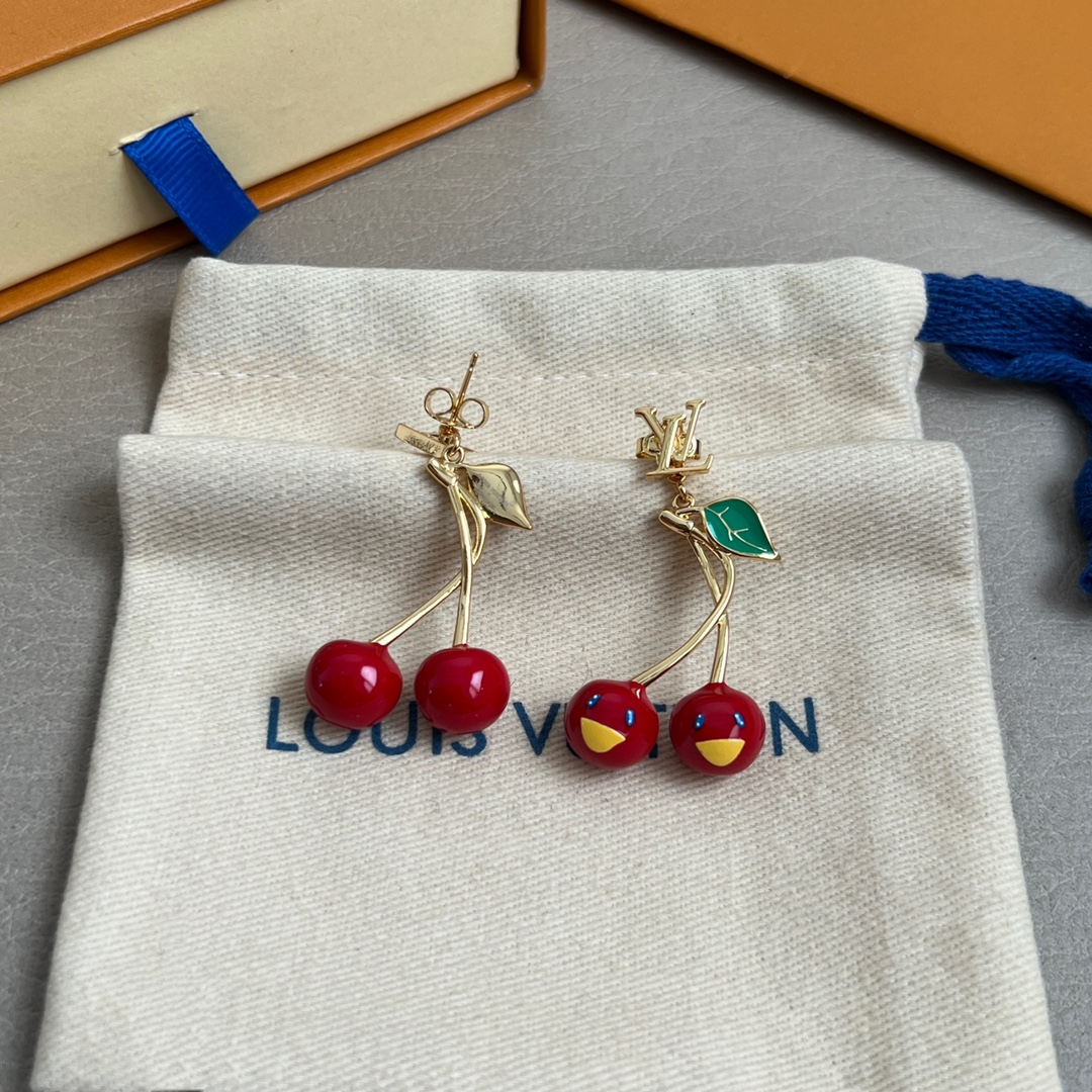 【】原单货 LV 耳钉🔹🔹Louis Vuitton 路易威登 🔹专柜一致材质 火爆款出货 设计独特 复