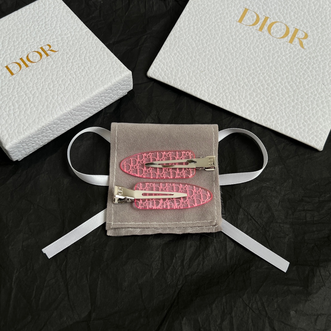 【】一对👑Dior 迪奥 发夹 专柜一致上新 精选原版一致 黄铜材质 甜美气质高雅