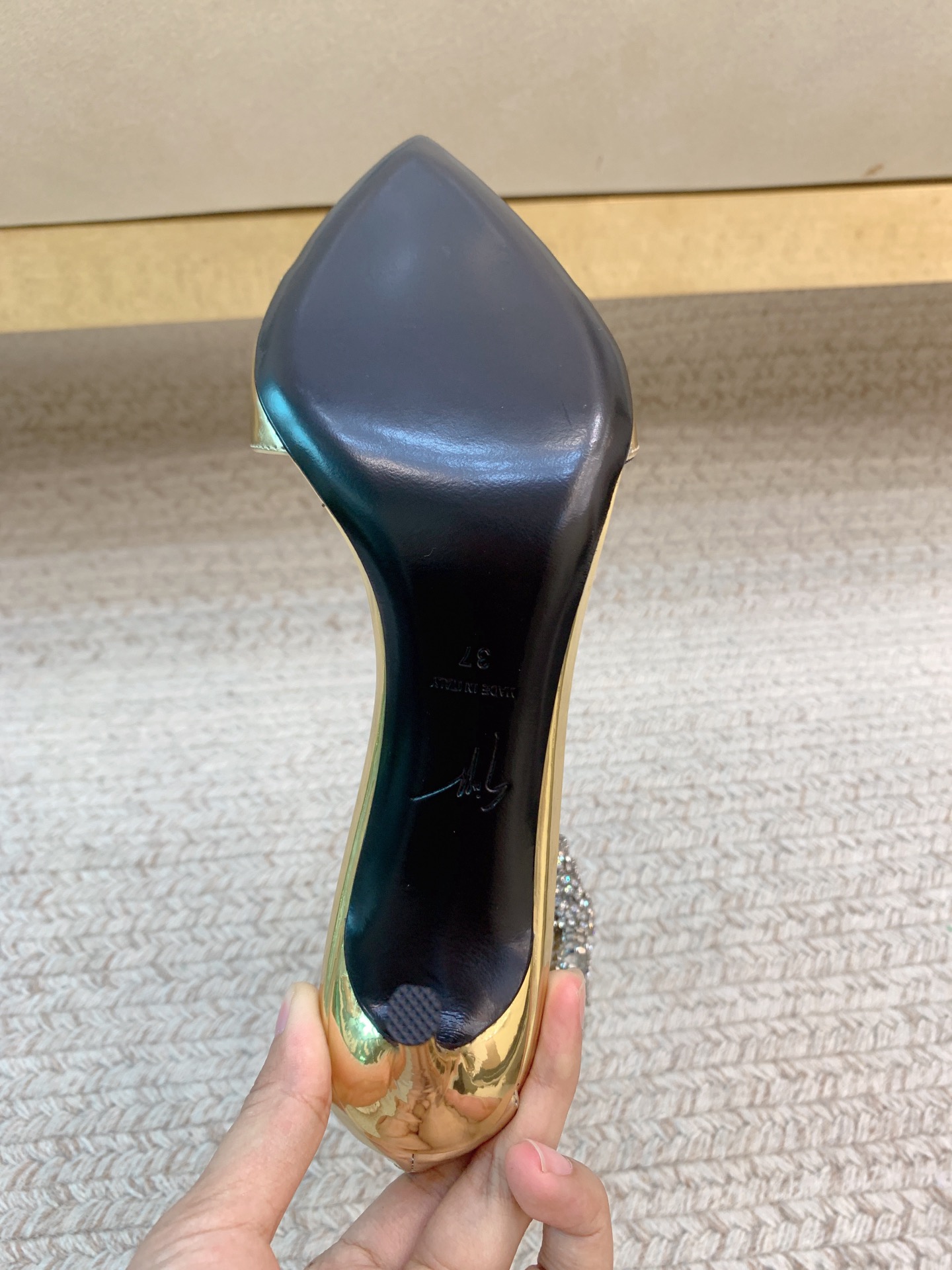 Luxury Crystal Chain Heels: Giuseppe Zanotti SS25 Collection Overview - 图片 8