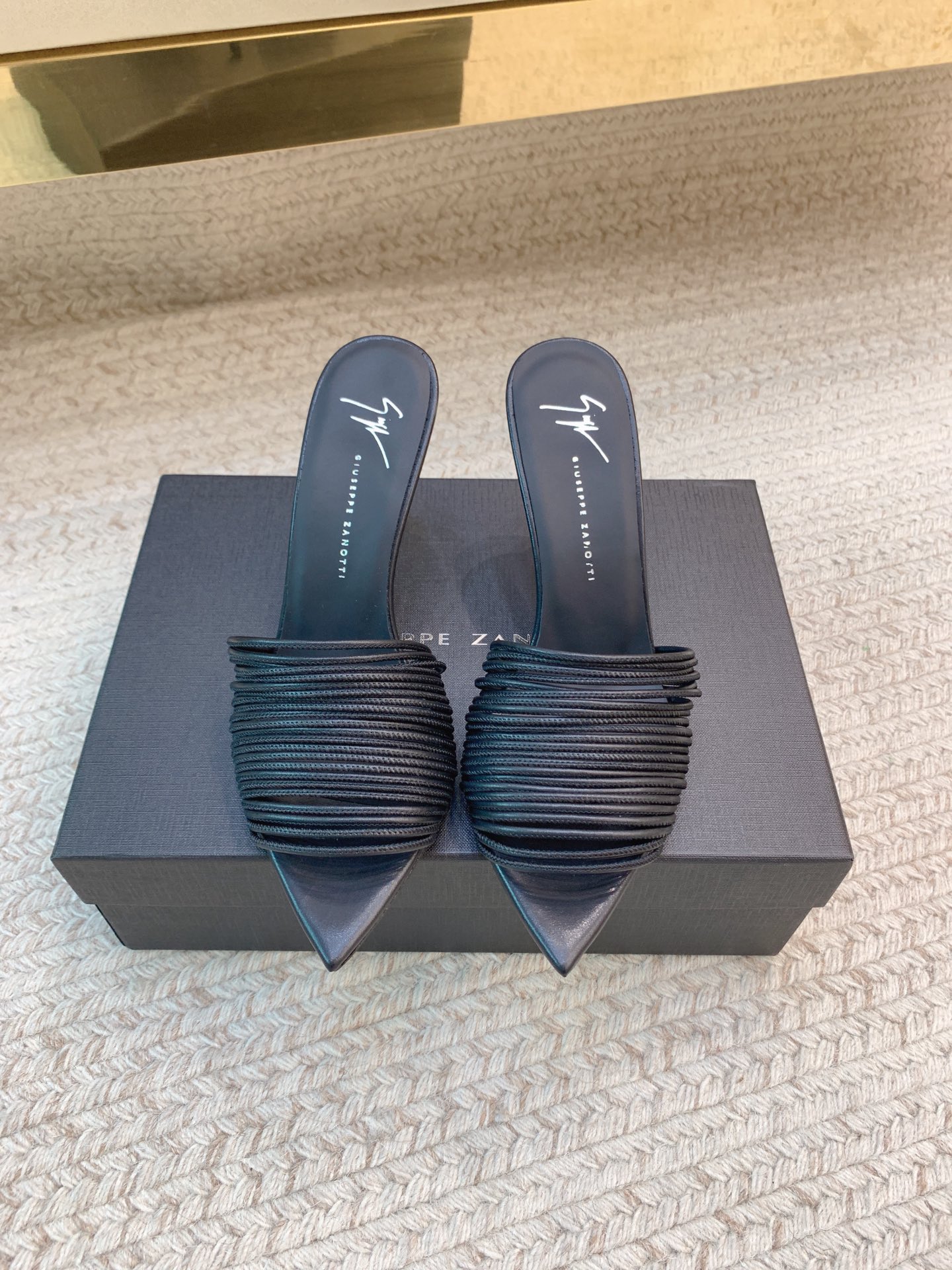 High-Quality Giuseppe Zanotti SS25 Threaded Slippers in Various Sizes - 图片 5