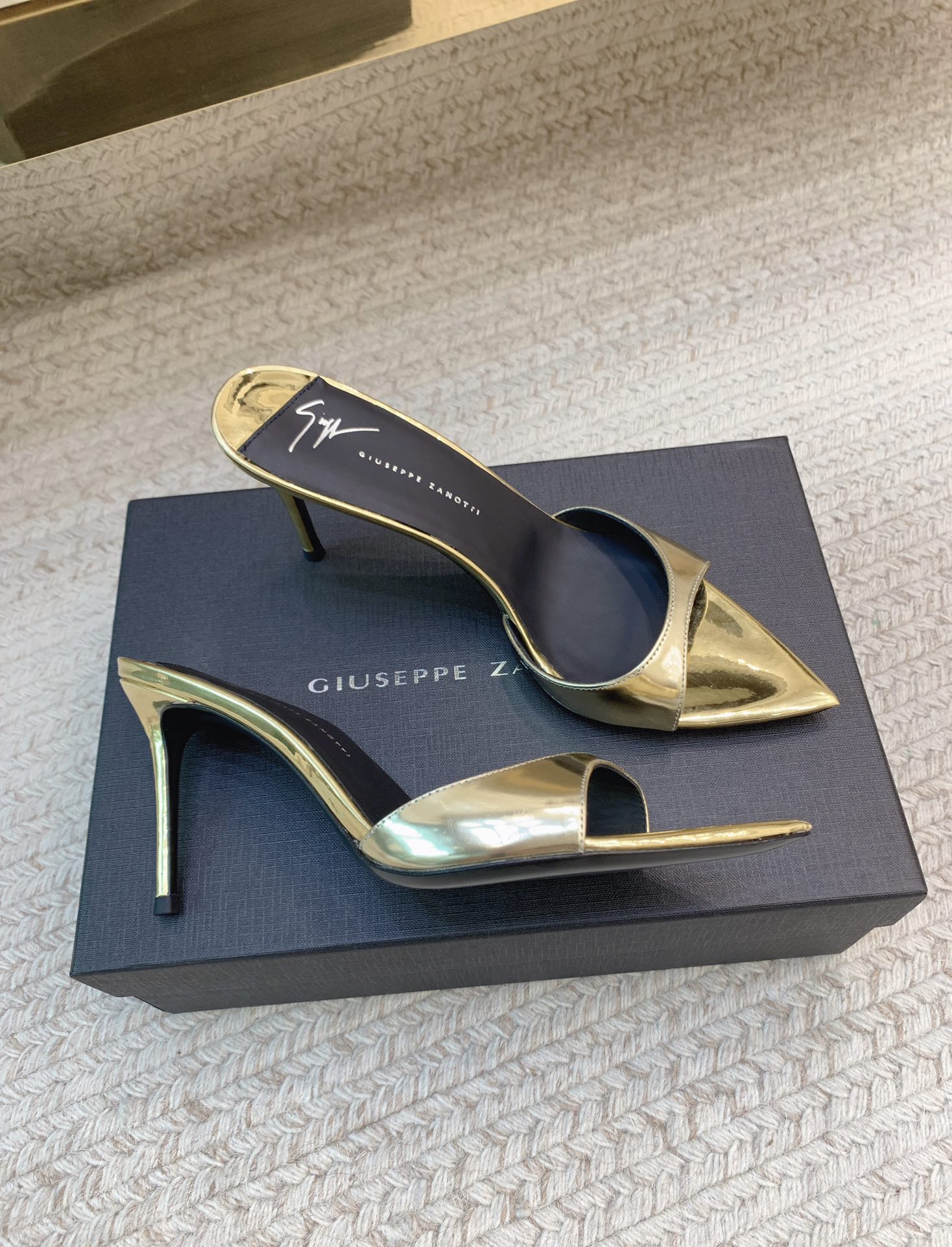 High-quality Giuseppe Zanotti SS25 Heels and Slippers in Various Sizes and Colors