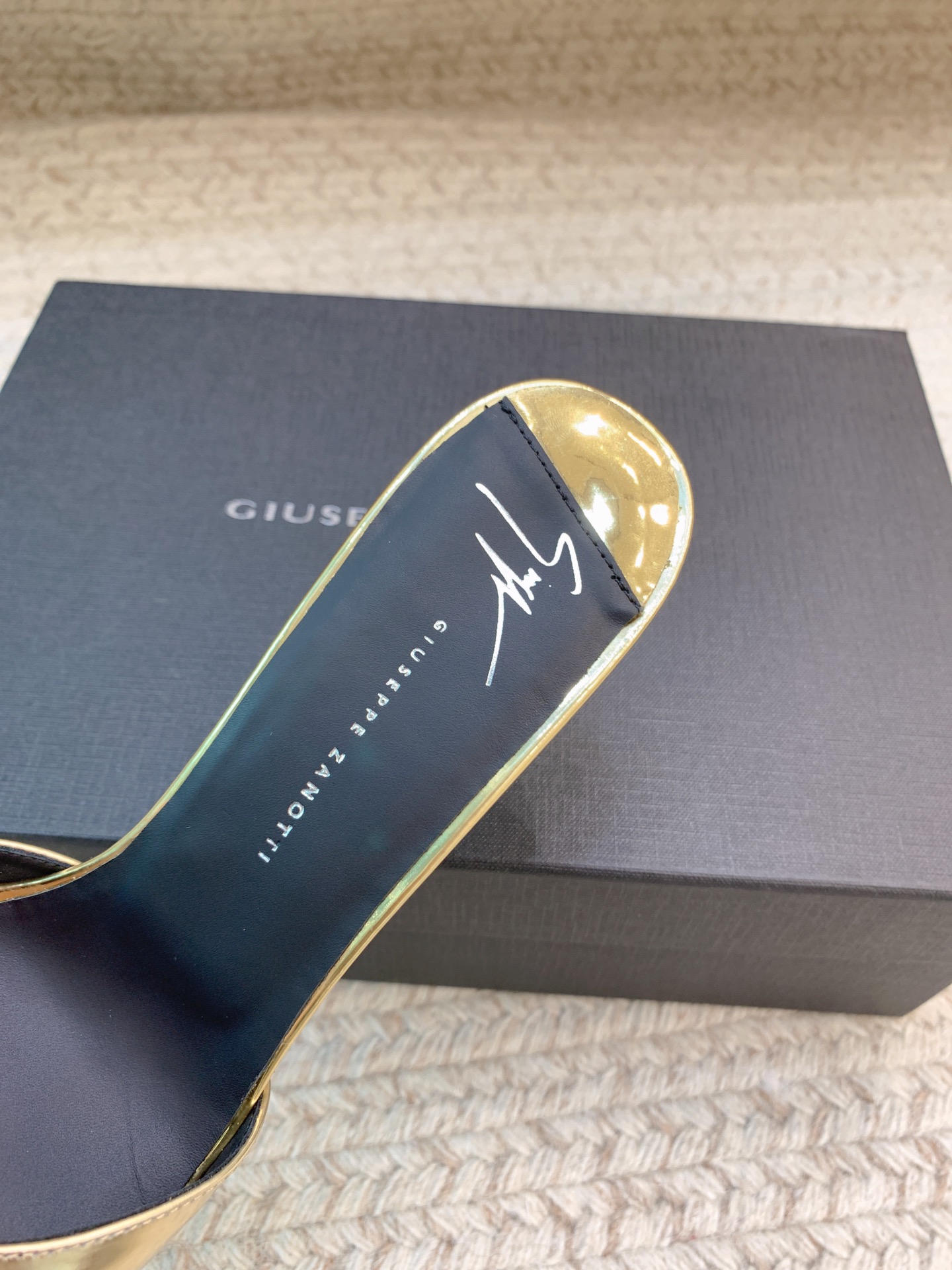 High-quality Giuseppe Zanotti SS25 Heels and Slippers in Various Sizes and Colors - 图片 6