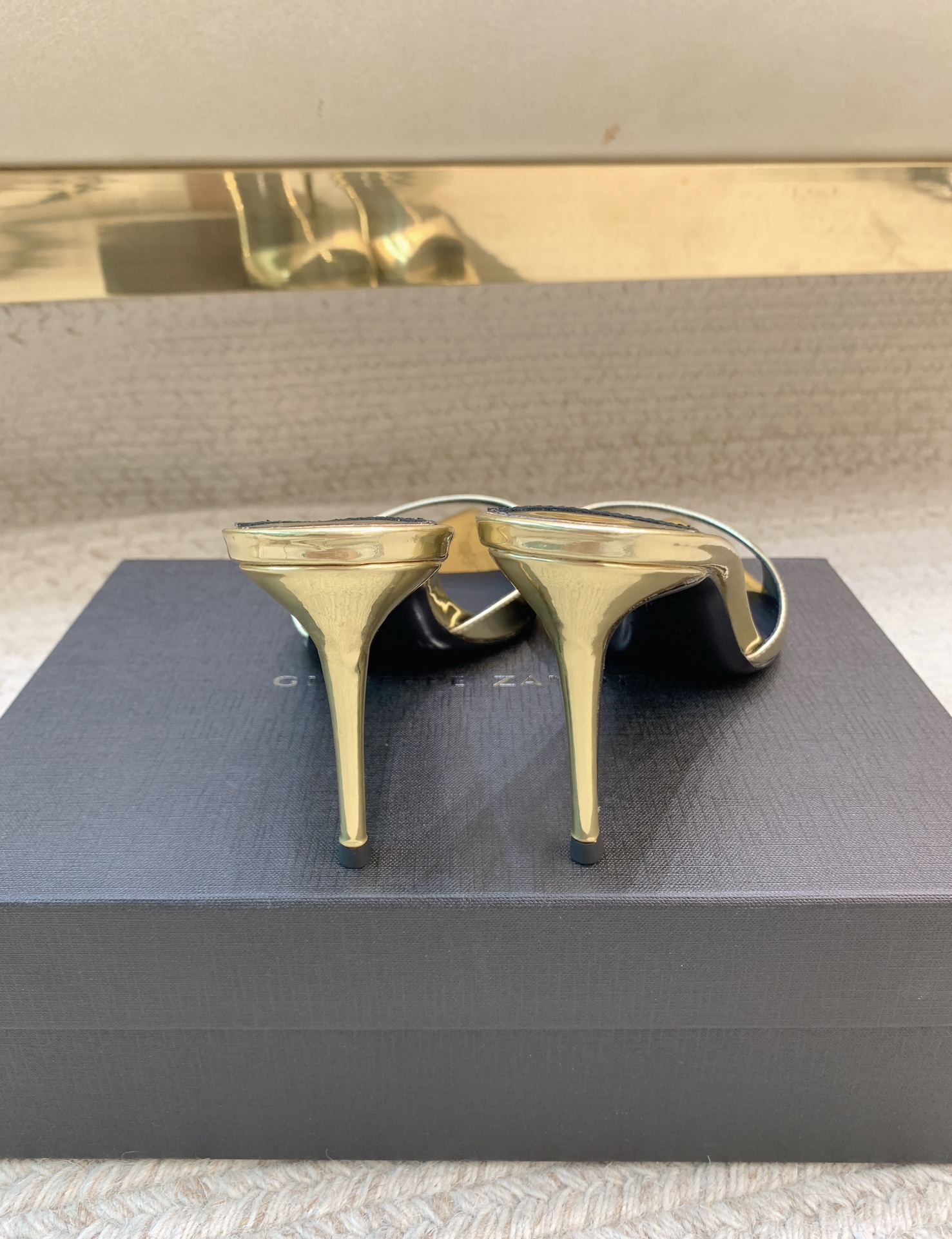 High-quality Giuseppe Zanotti SS25 Heels and Slippers in Various Sizes and Colors - 图片 2