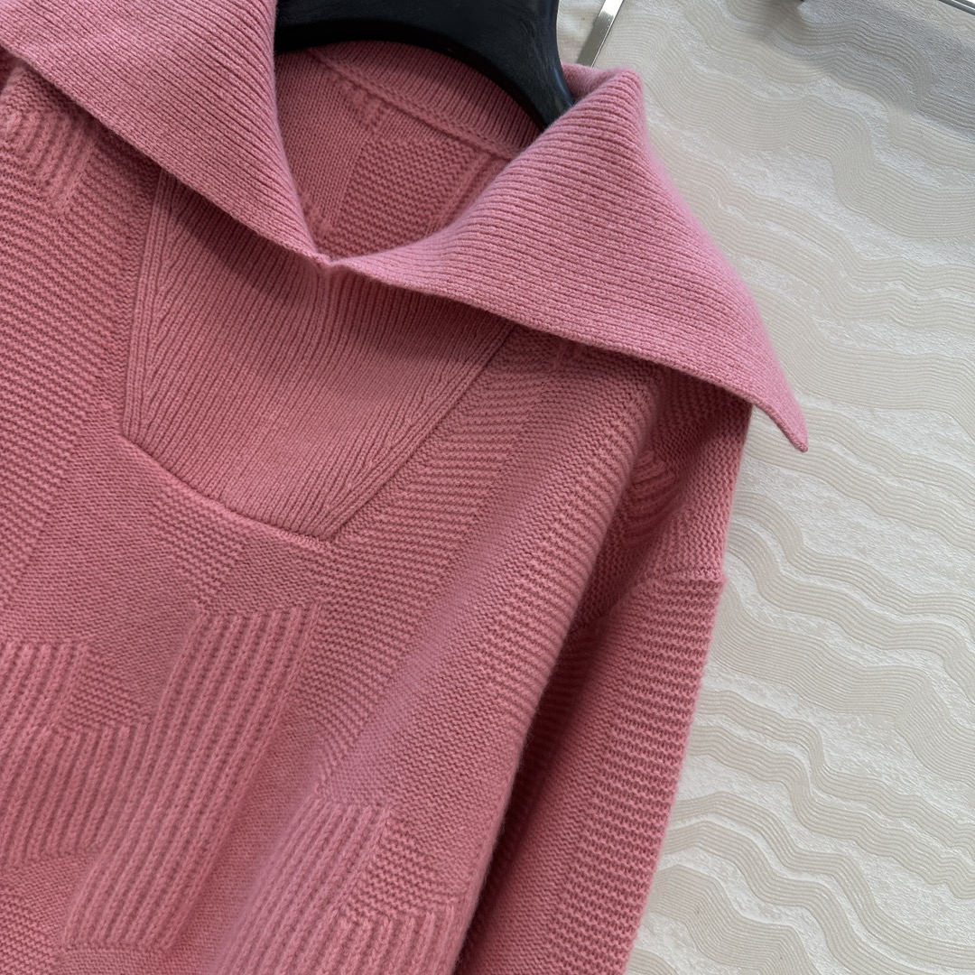 独家首发😏高端原单品质H字母毛衣。减龄大翻领设计极简穿搭设计感时髦又高级！重磅进口100%羊毛品质控必入
