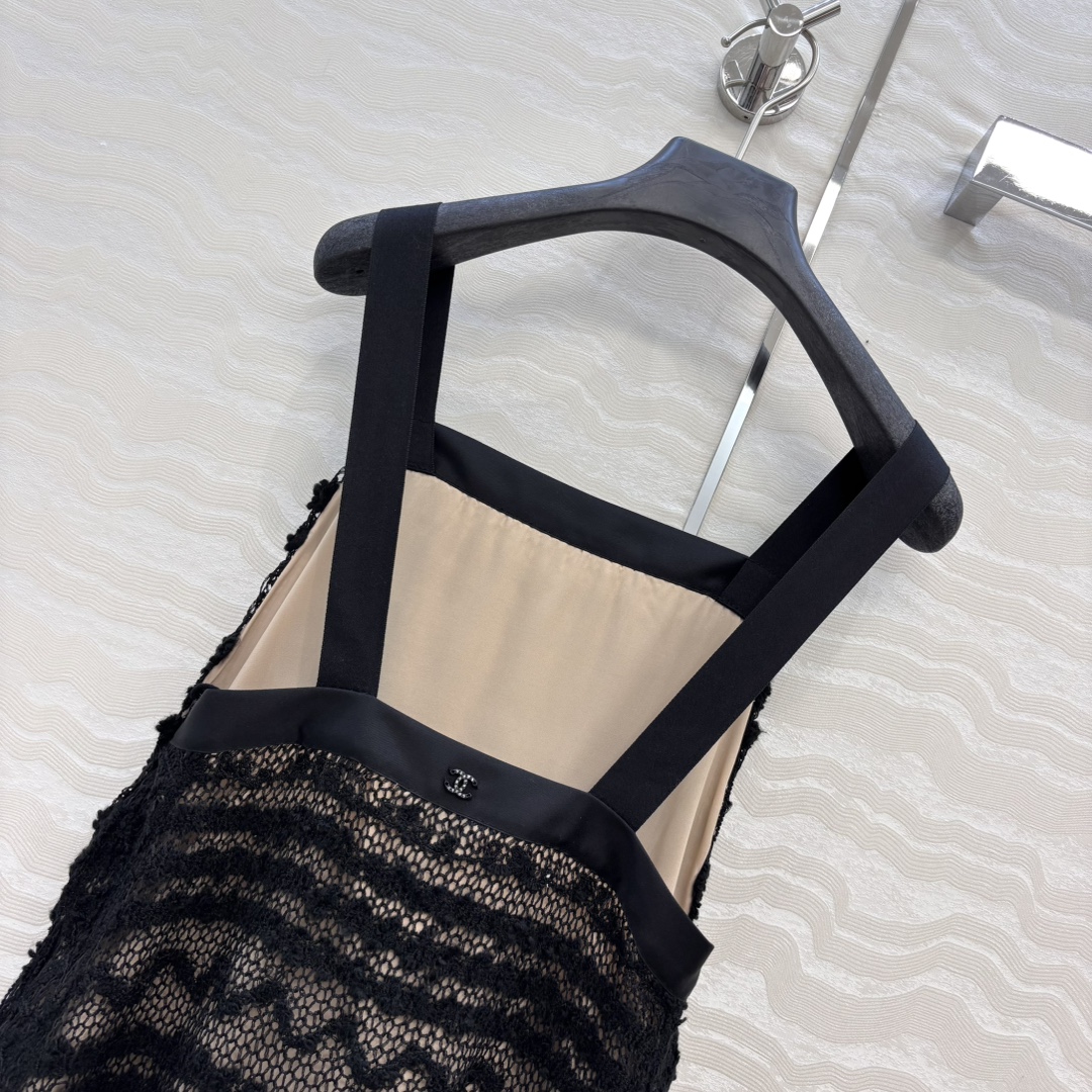 独家首发❤️原单品质，coco高定手工坊。绝美小仙女度假氛氛围穿搭！白富美神器！重工艺蚕丝缕空勾花编织工