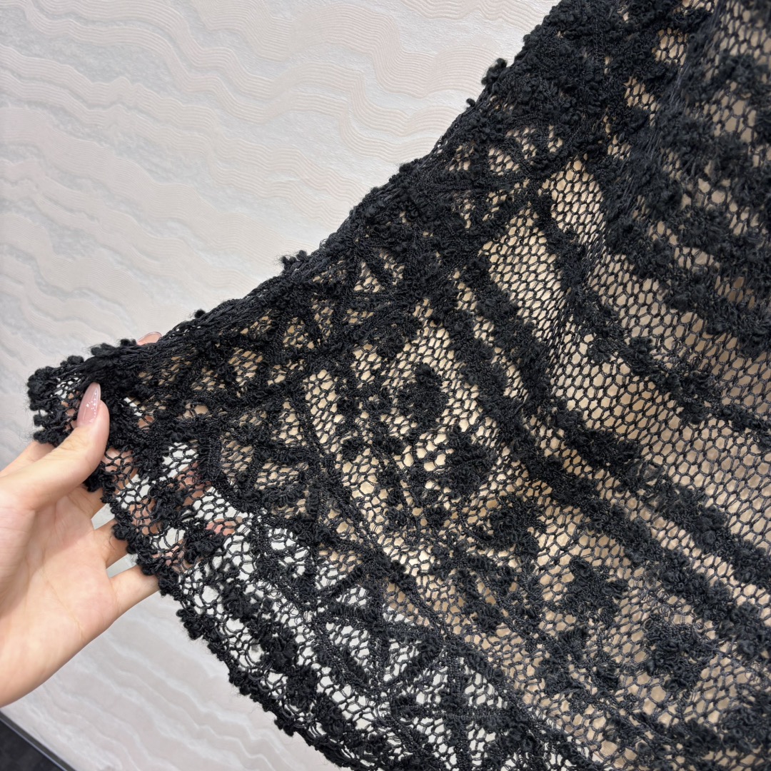 独家首发❤️原单品质，coco高定手工坊。绝美小仙女度假氛氛围穿搭！白富美神器！重工艺蚕丝缕空勾花编织工