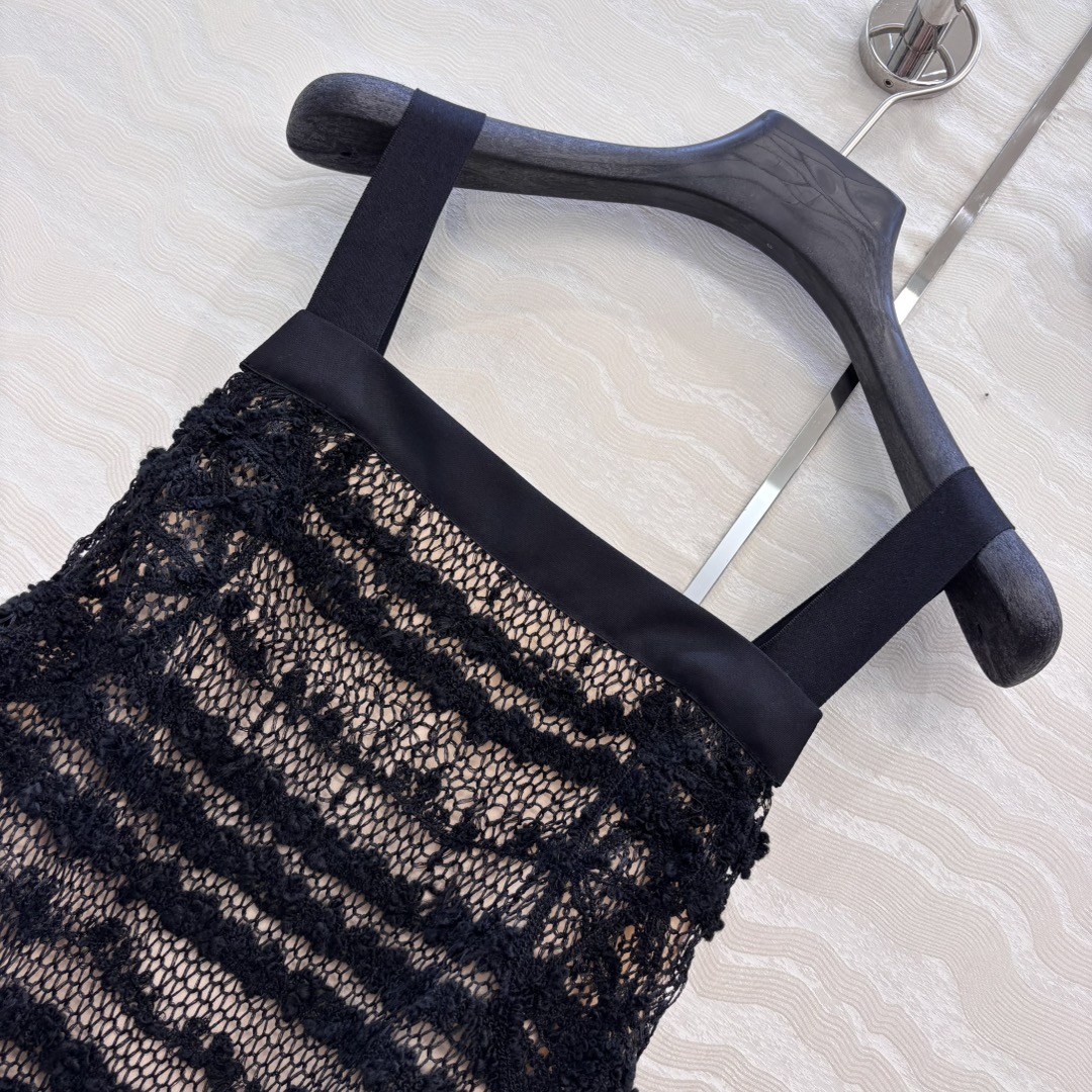 独家首发❤️原单品质，coco高定手工坊。绝美小仙女度假氛氛围穿搭！白富美神器！重工艺蚕丝缕空勾花编织工