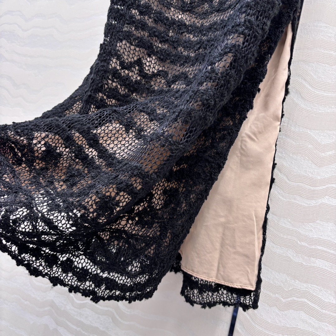 独家首发❤️原单品质，coco高定手工坊。绝美小仙女度假氛氛围穿搭！白富美神器！重工艺蚕丝缕空勾花编织工