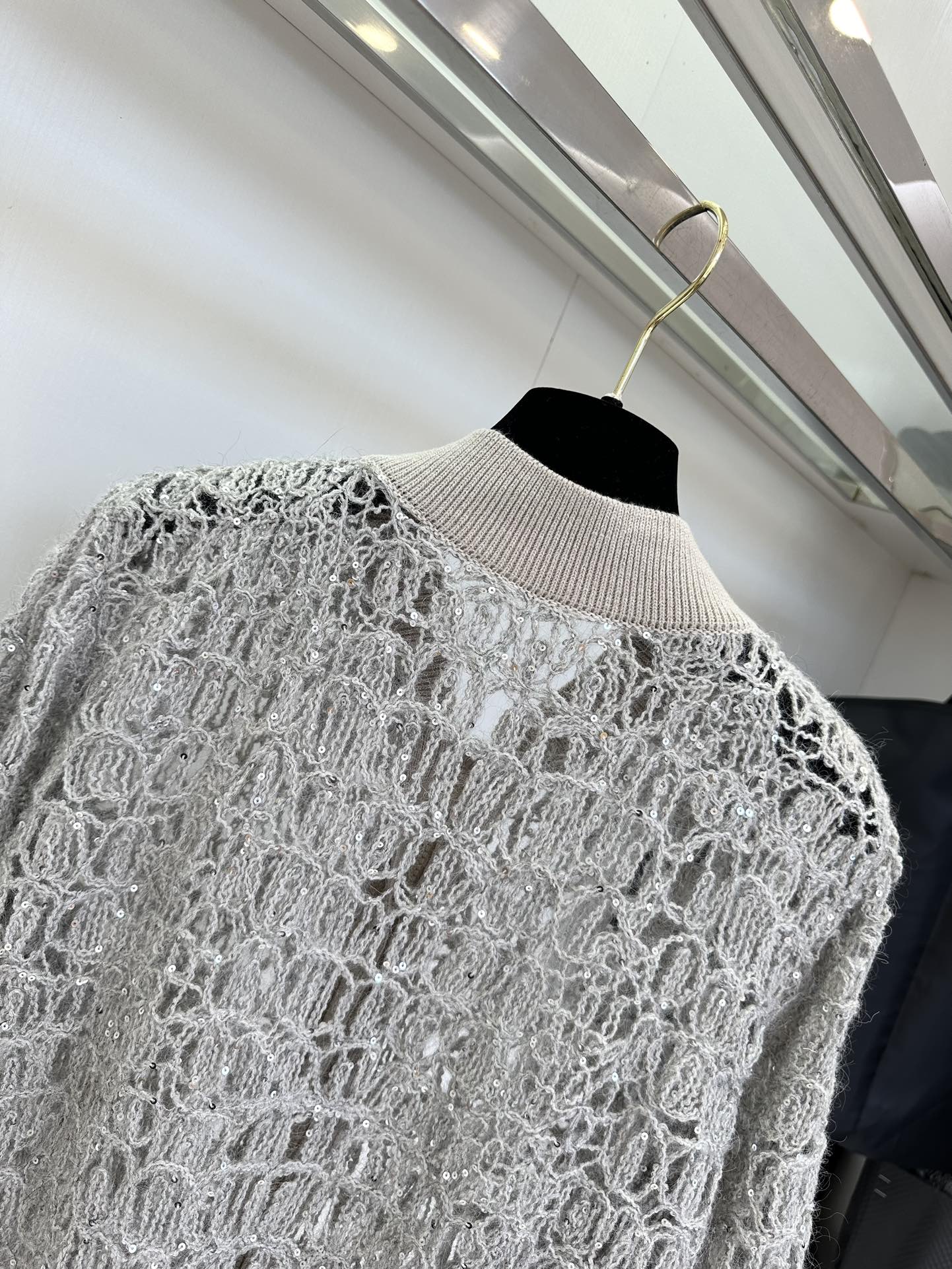 Elegant Knit Cardigan with Glittering Sequins - Comfortable & Stylish 6 i1752433243 4963 4