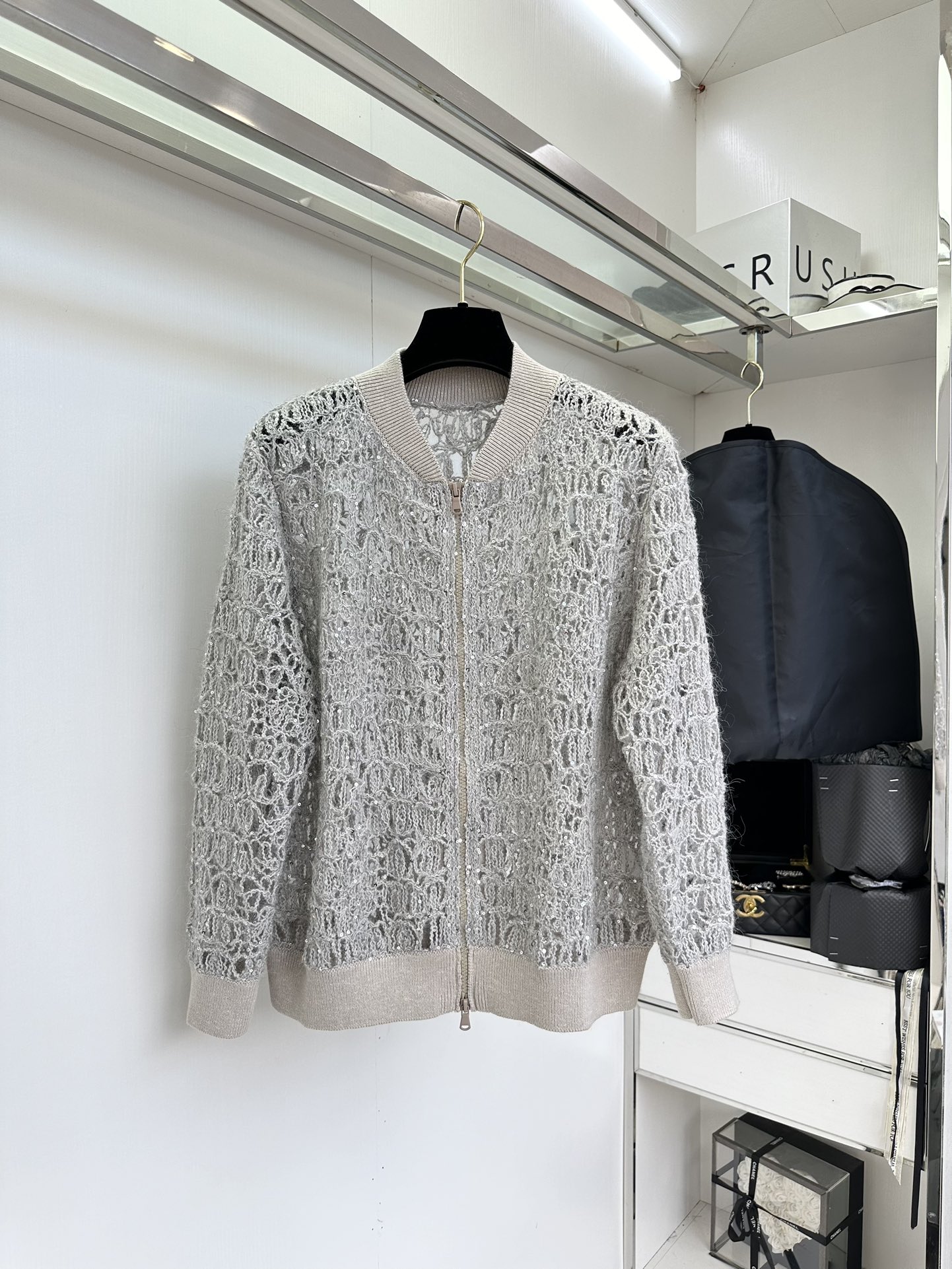 Elegant Knit Cardigan with Glittering Sequins - Comfortable & Stylish 2 i1752433243 5264 0