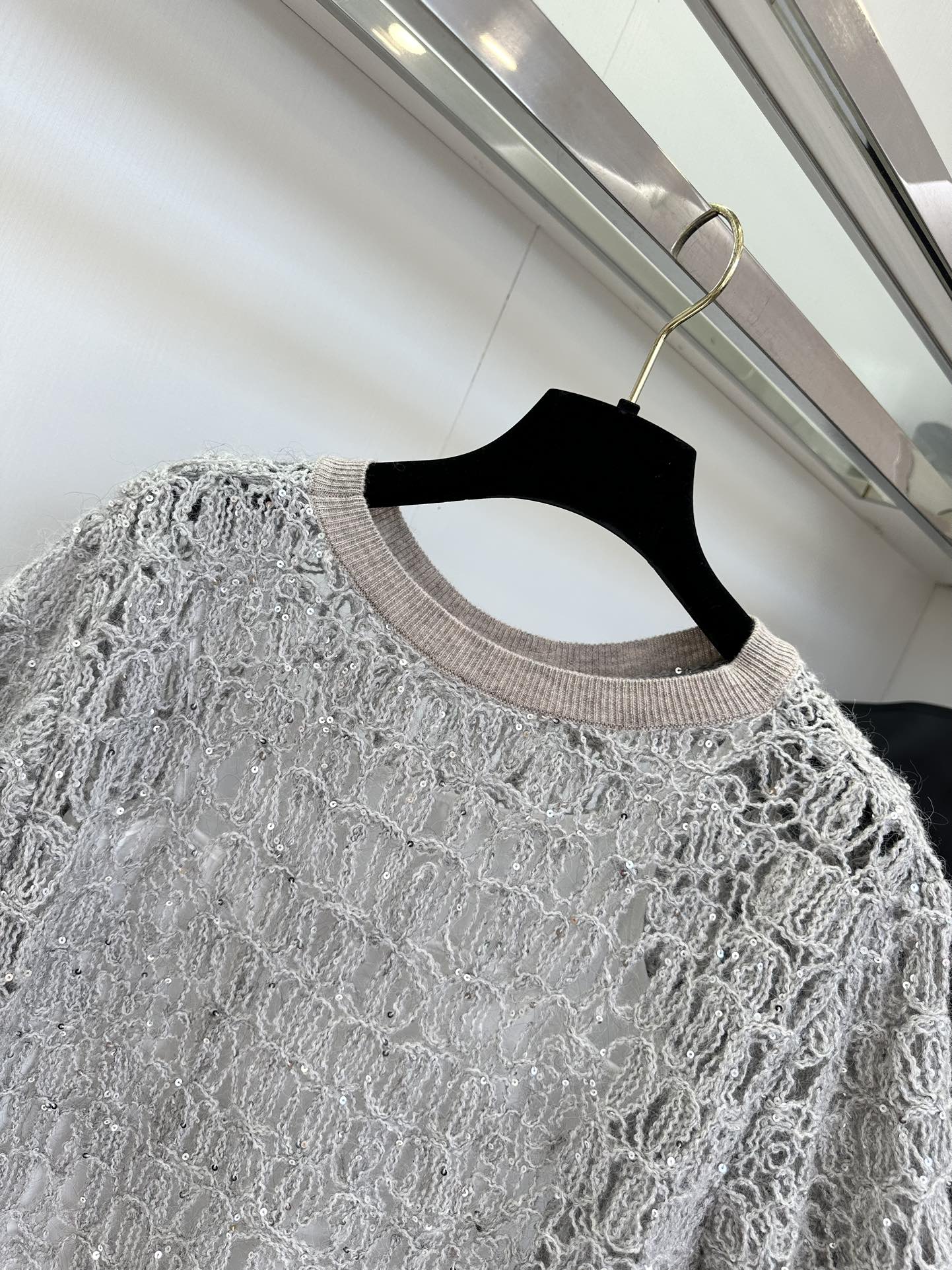 Elegant Knit Top with Glitter Yarn - Comfortable & Stylish Fall Fashion 5 i1752433362 6792 3
