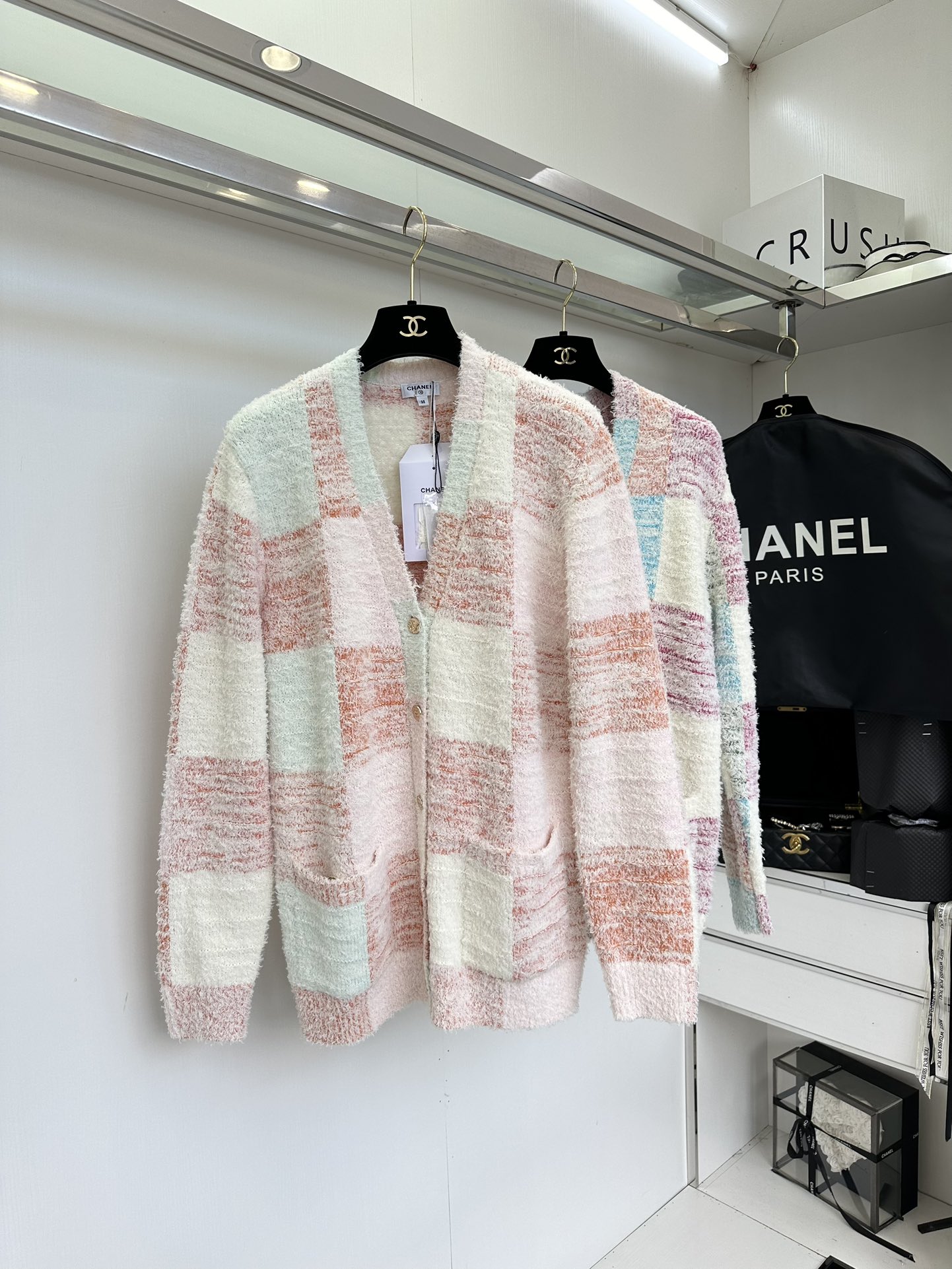 Checkered V-Neck Cardigan - Soft Knit, Chic & Playful Chanel-Inspired Style 2 i1752433486 2585 0